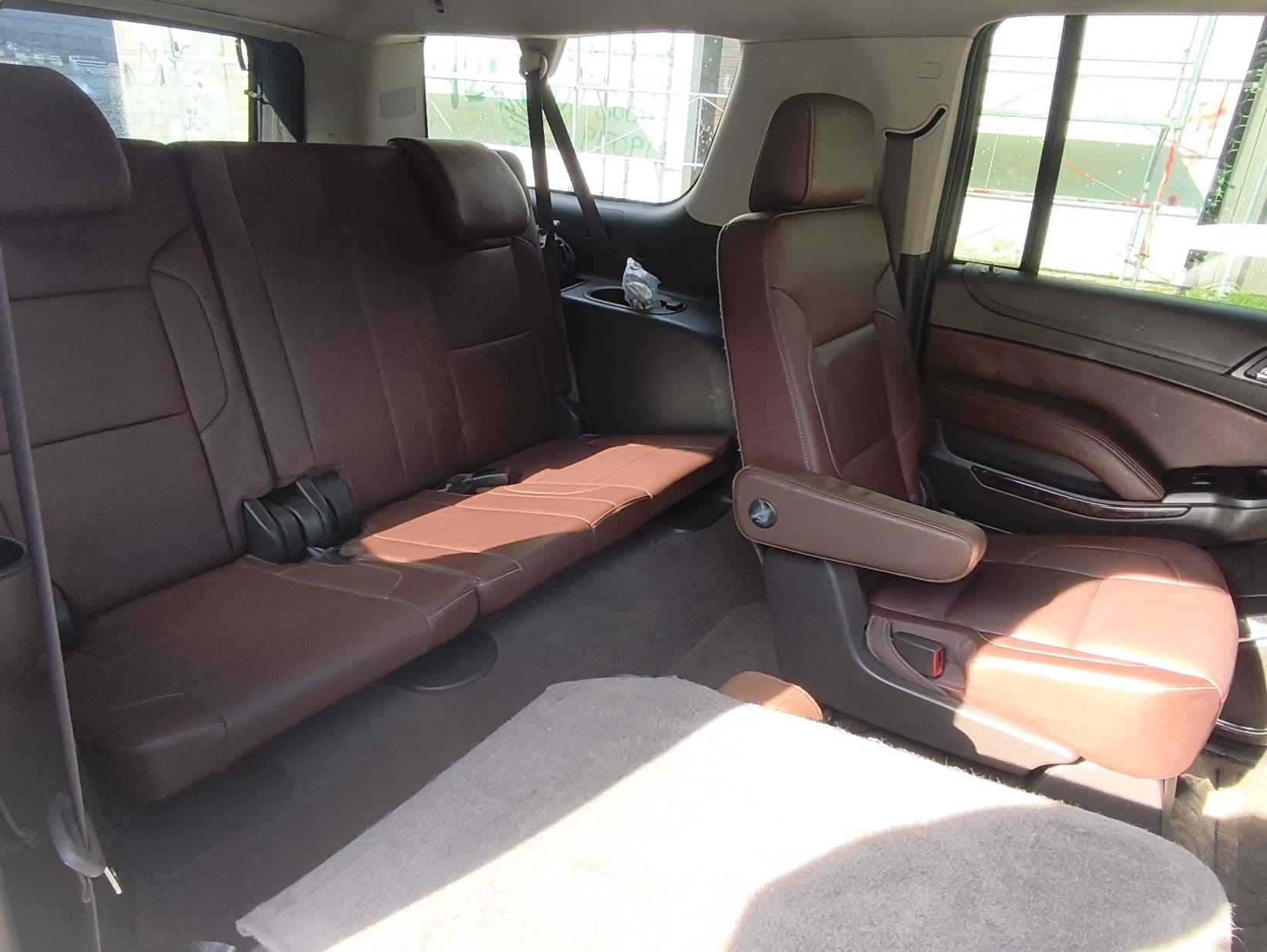 CHEVROLET SUBURBAN 5.3 V8-image-8