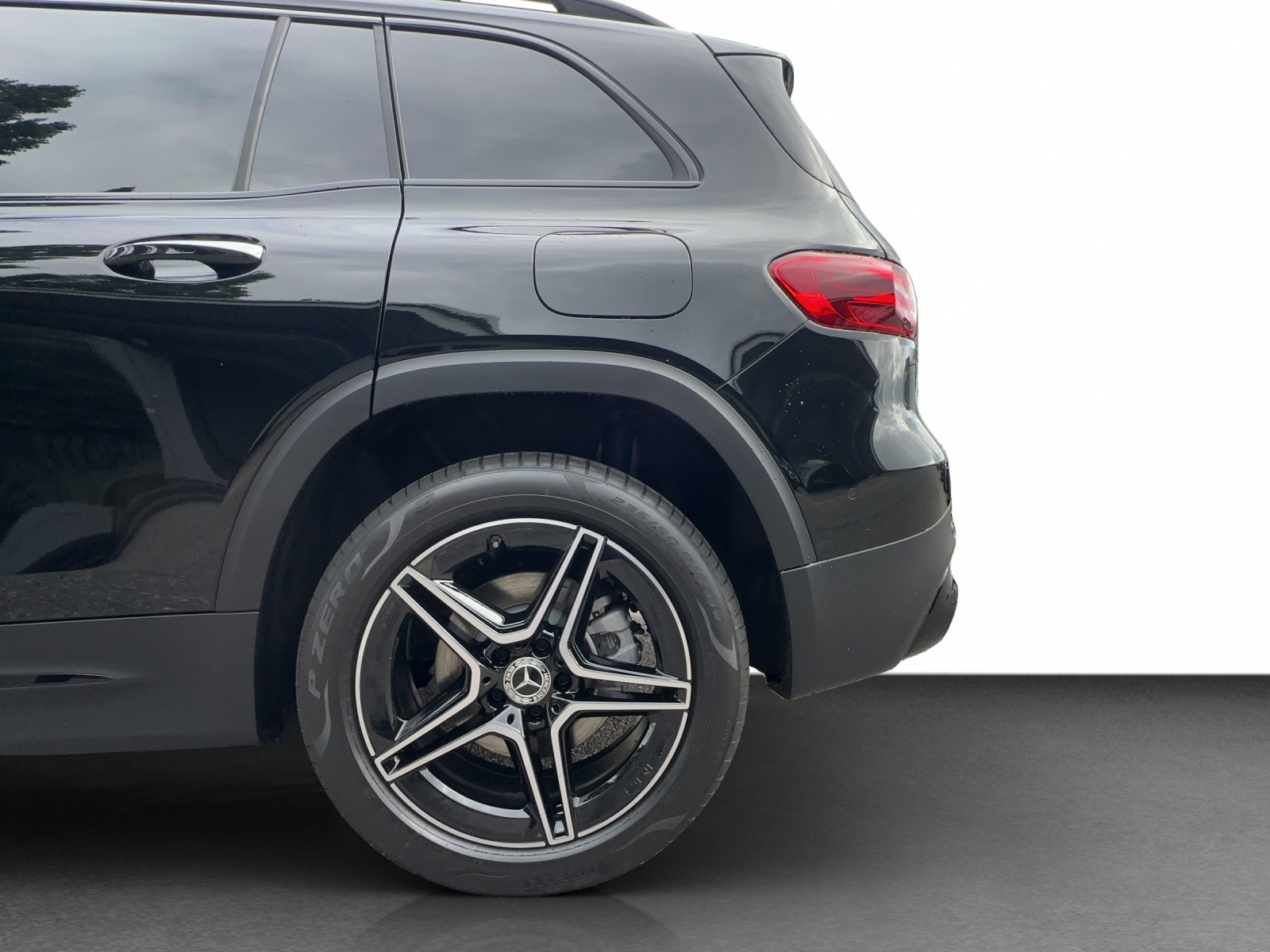 MERCEDES-BENZ GLB 250 4Matic 8G-Tronic-image-22