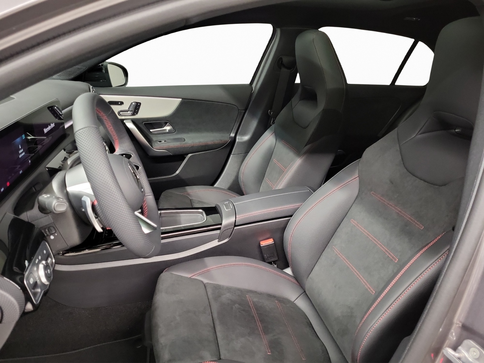 MERCEDES-BENZ A 200 AMG Line Night Star-image-6