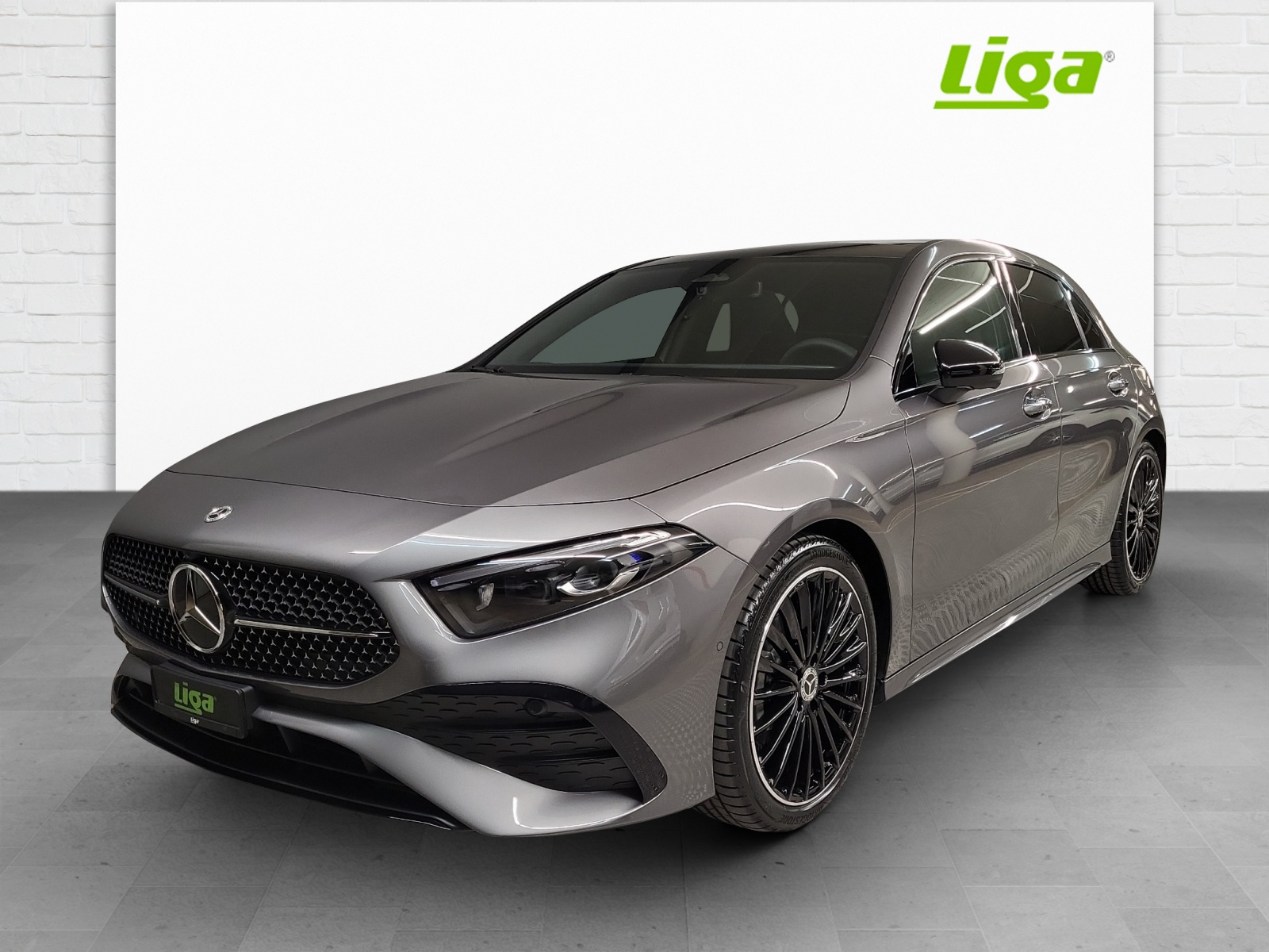MERCEDES-BENZ A 200 AMG Line Night Star-image-1