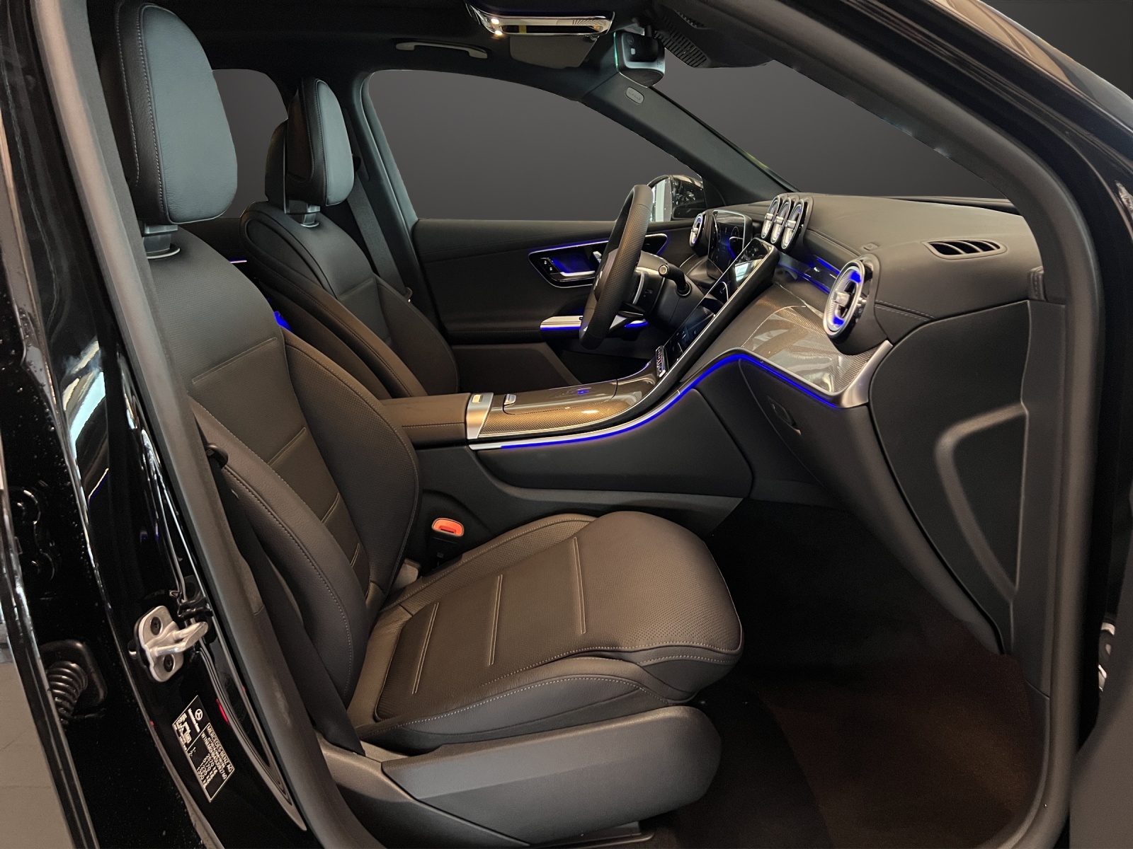 MERCEDES-BENZ GLC 300 d 4M 9G-Tronic-image-10
