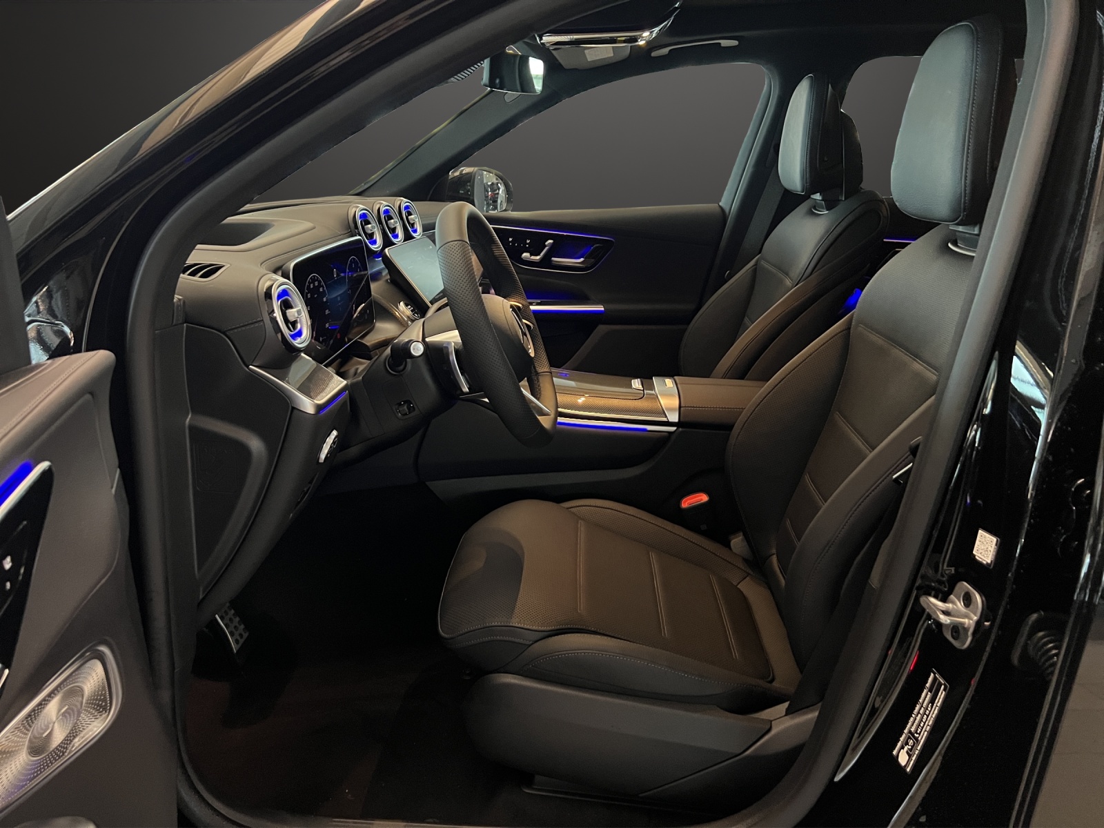 MERCEDES-BENZ GLC 300 d 4M 9G-Tronic-image-8