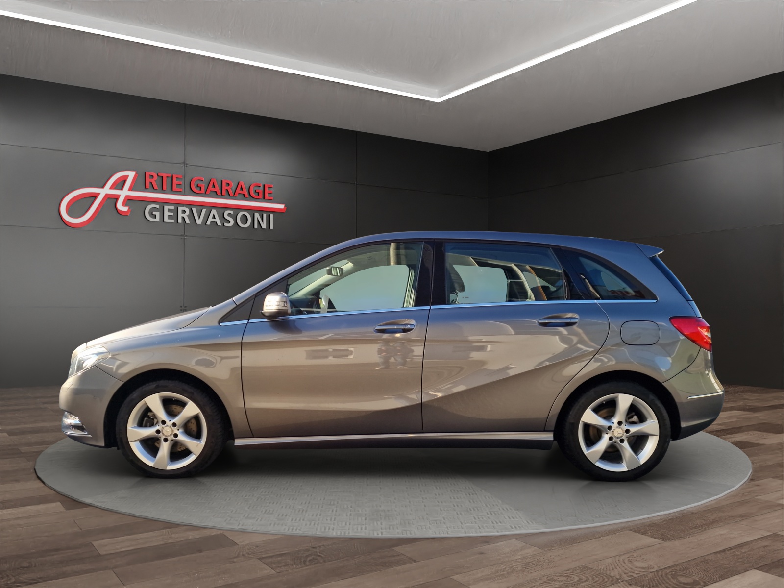 MERCEDES-BENZ B 200-image-7