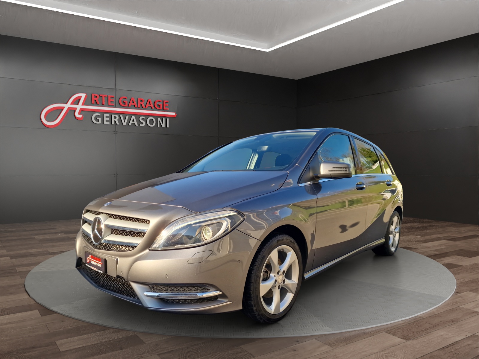 MERCEDES-BENZ B 200