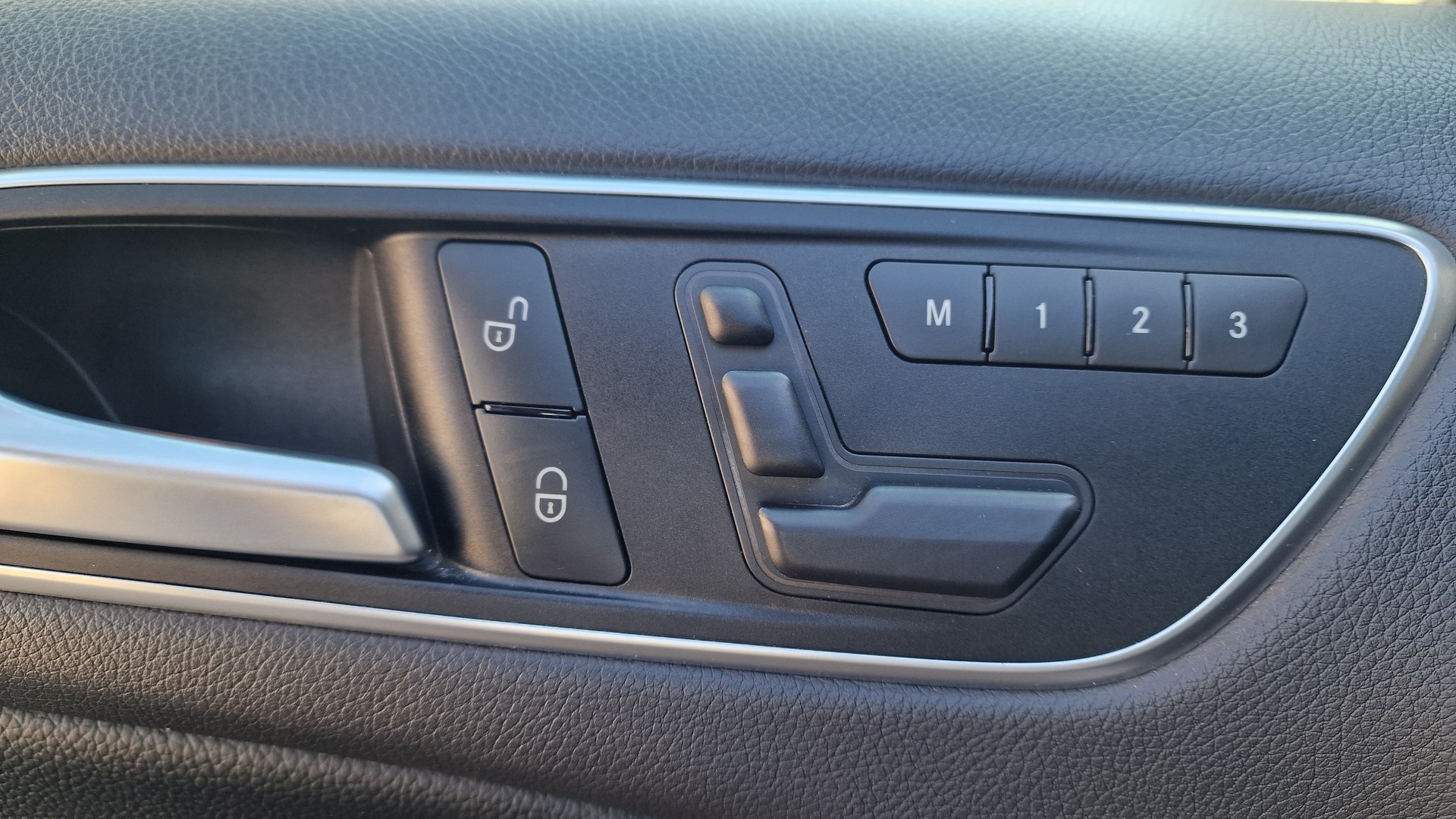 MERCEDES-BENZ B 200-image-12