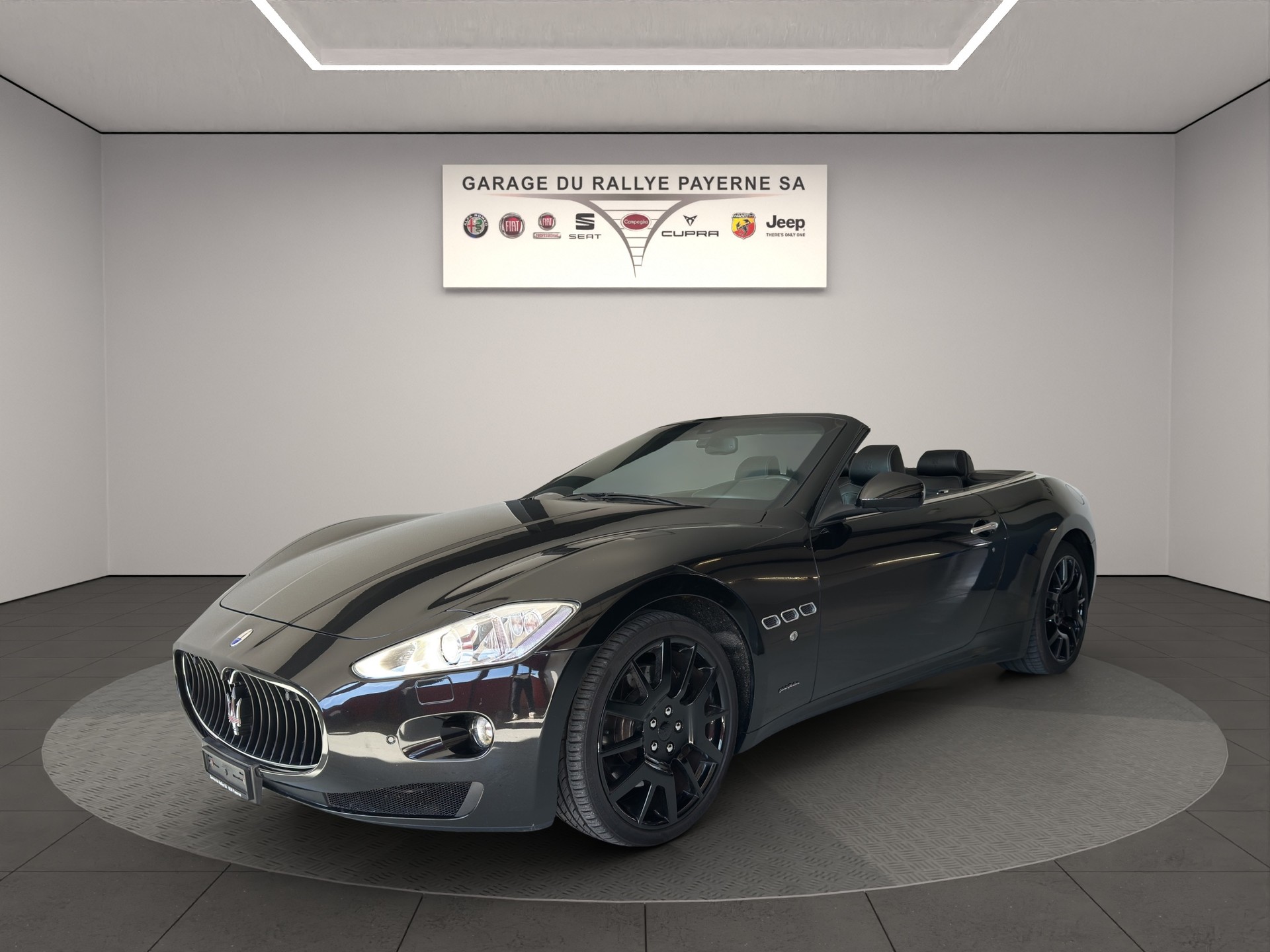 MASERATI GranCabrio Automatica-showroom-element-1