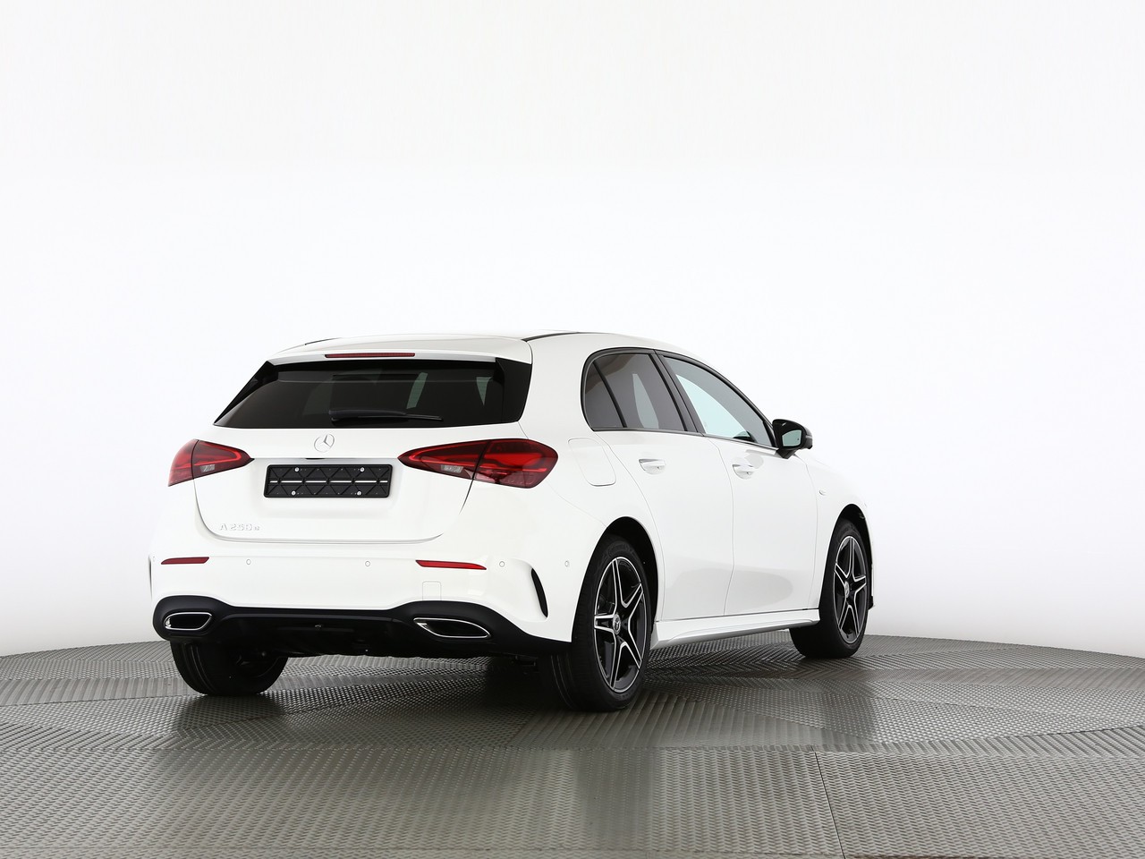 MERCEDES-BENZ A 250 e EQ Star 8G-DCT-image-3