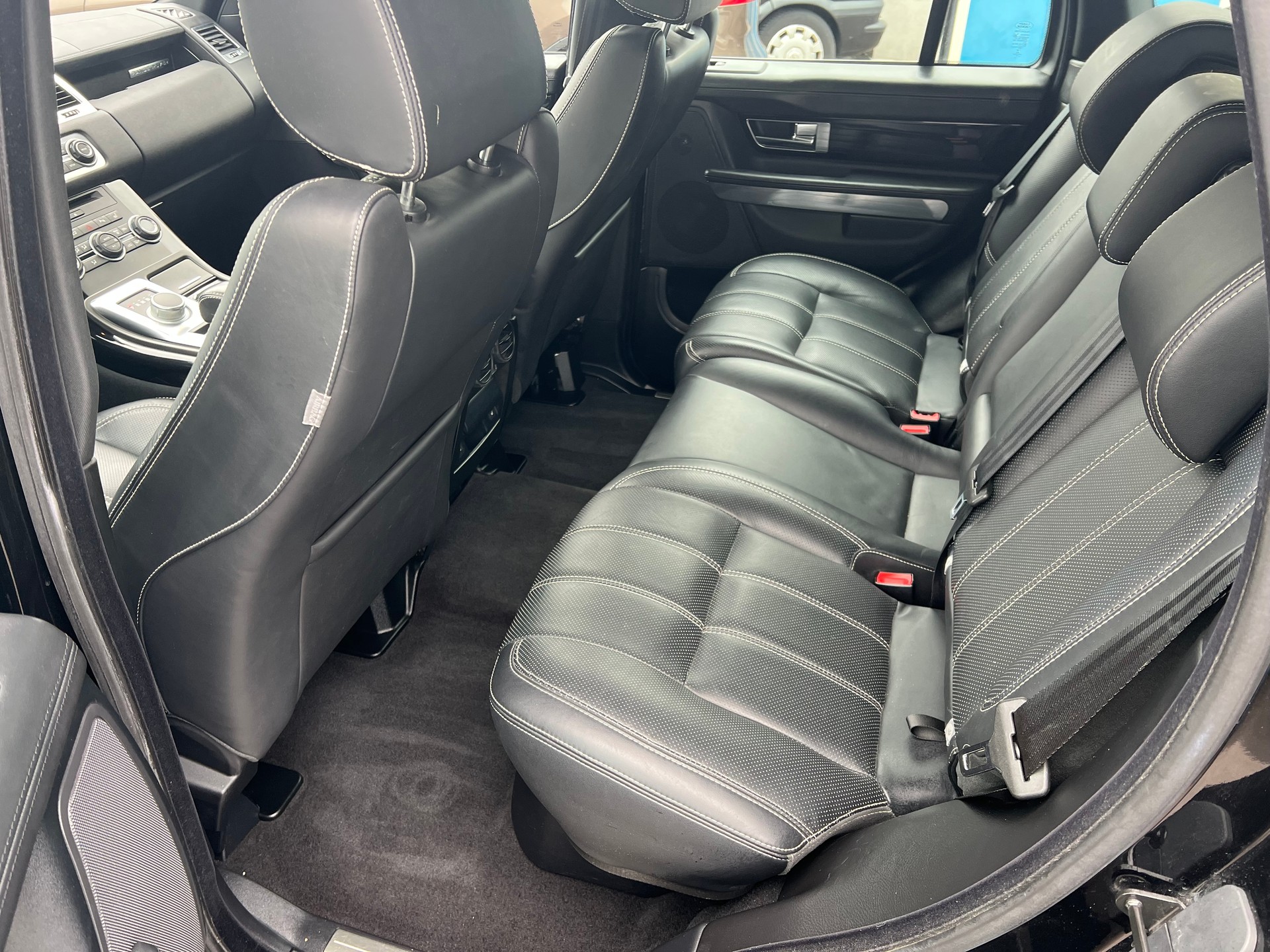 LAND ROVER Range Rover Sport 3.0 TDV6 Automatic-image-10