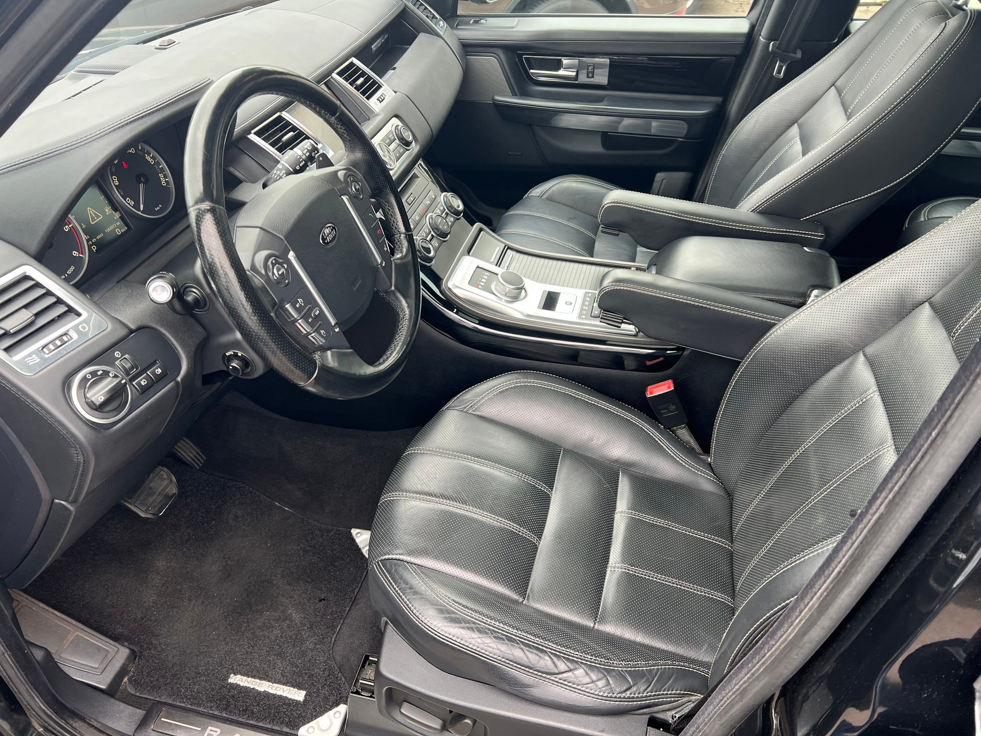 LAND ROVER Range Rover Sport 3.0 TDV6 Automatic-image-8