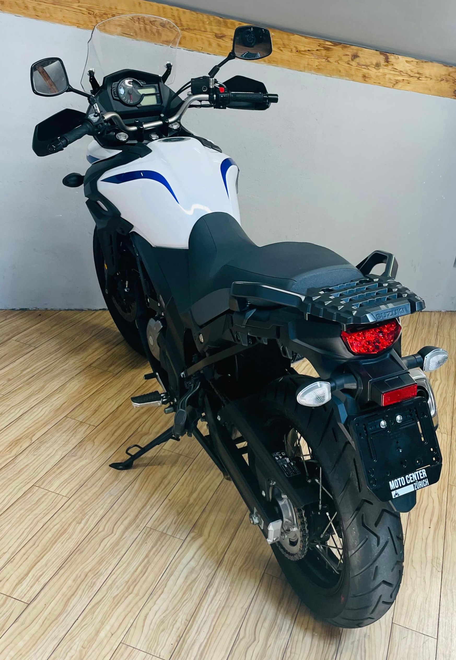 SUZUKI DL 650 XA ABS L7-image-4