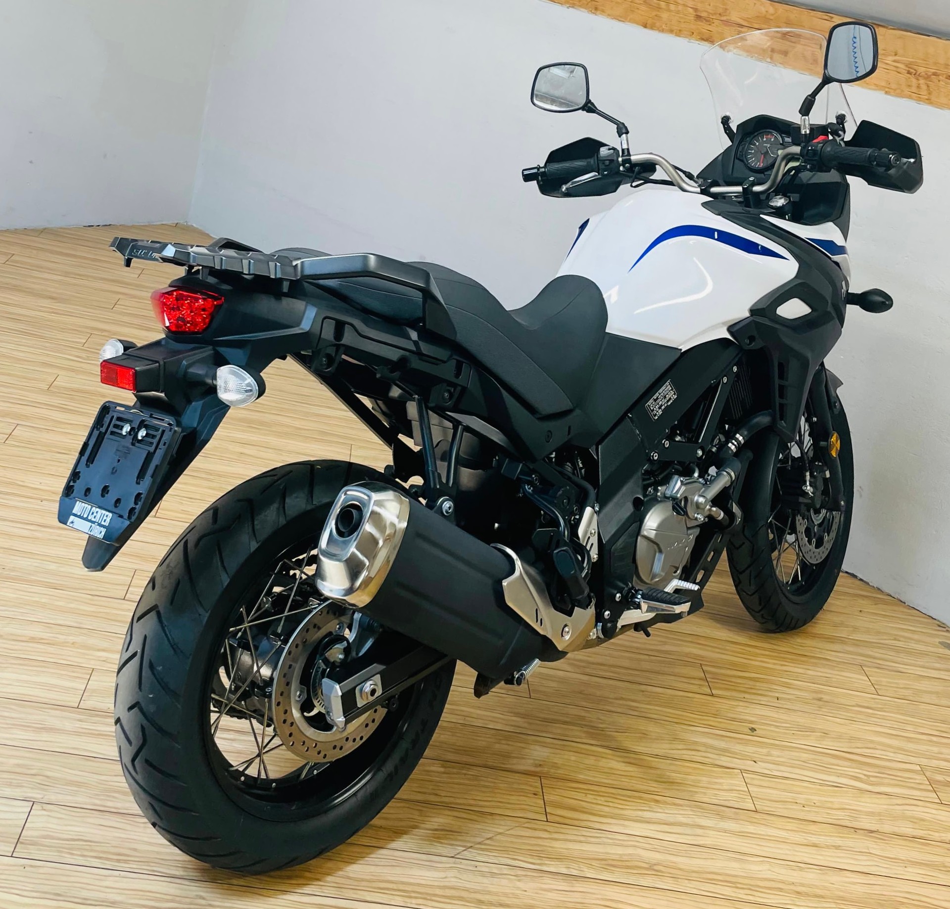 SUZUKI DL 650 XA ABS L7-showroom-element-2