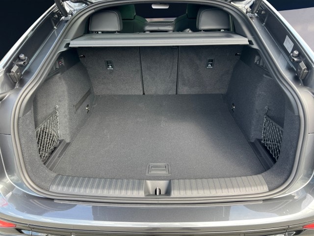 AUDI SQ6 Sportback e-tron quattro-image-18