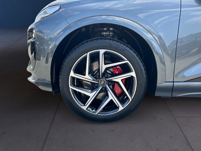 AUDI SQ6 Sportback e-tron quattro-image-8