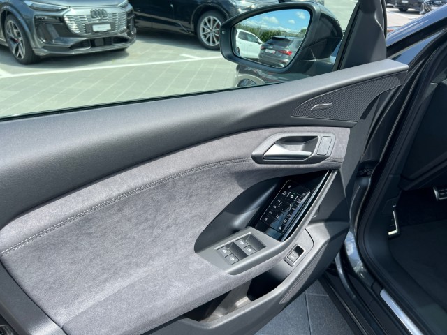 AUDI SQ6 Sportback e-tron quattro-image-10
