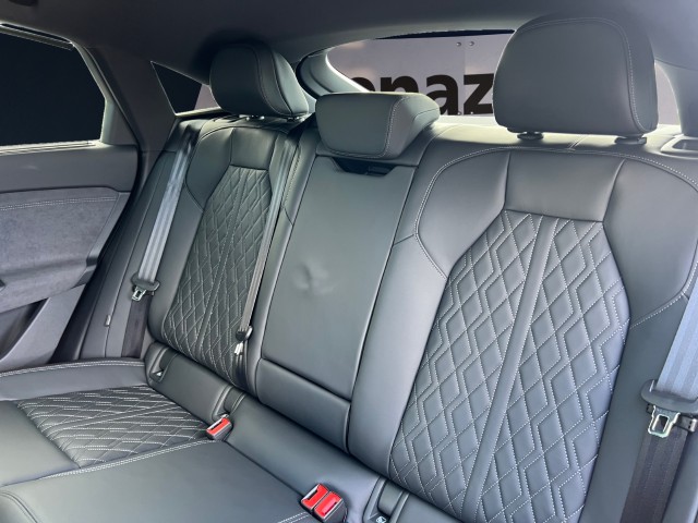 AUDI SQ6 Sportback e-tron quattro-image-15