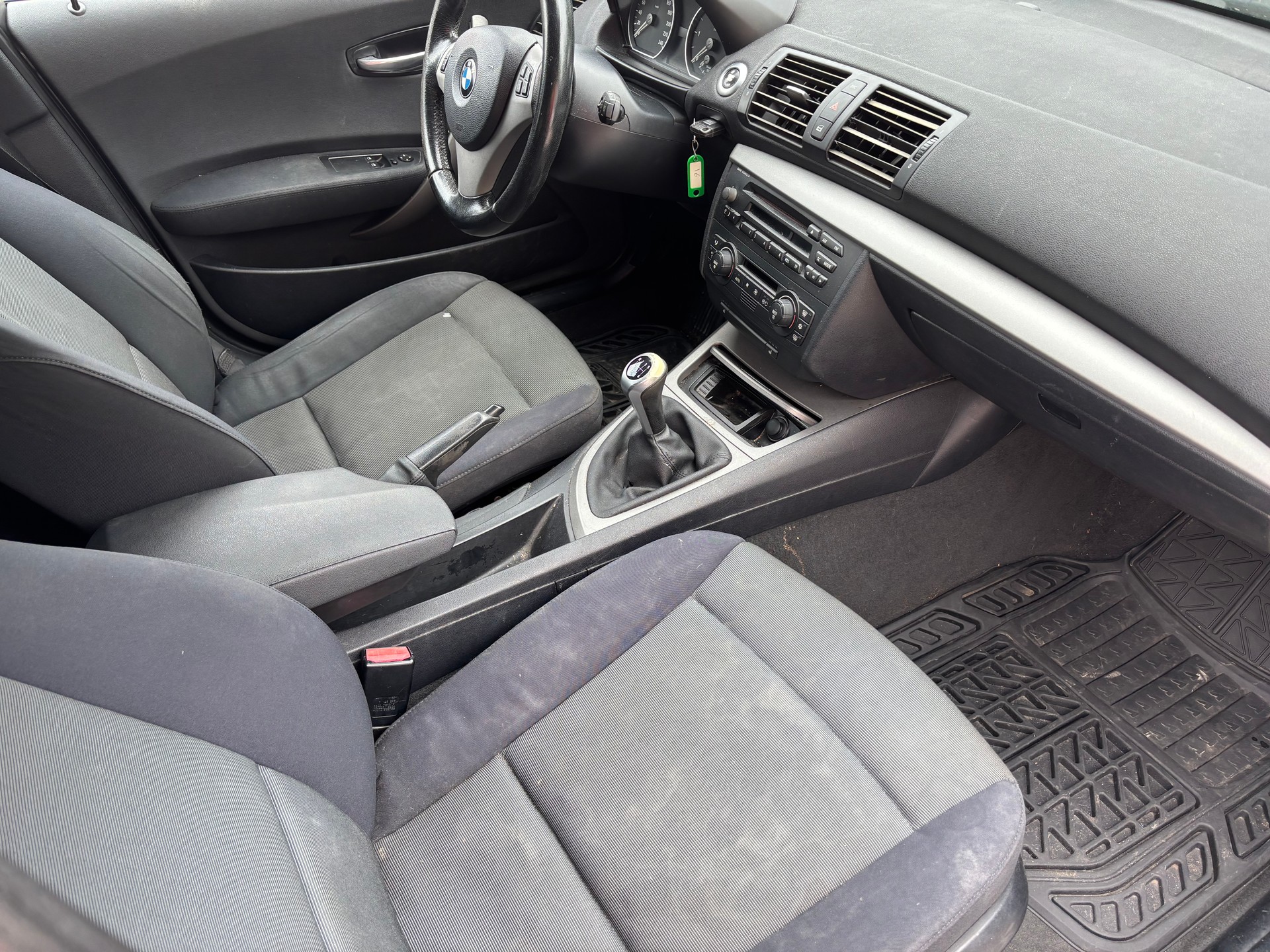 BMW 118d-image-7