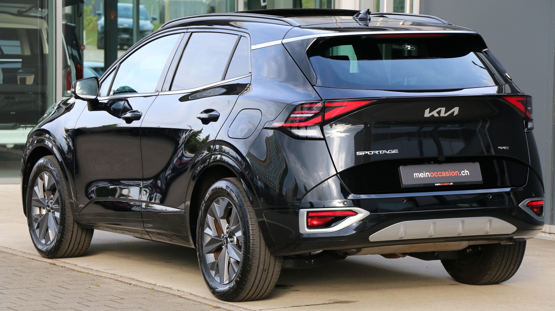 KIA Sportage 1.6T HEV GT-image-3