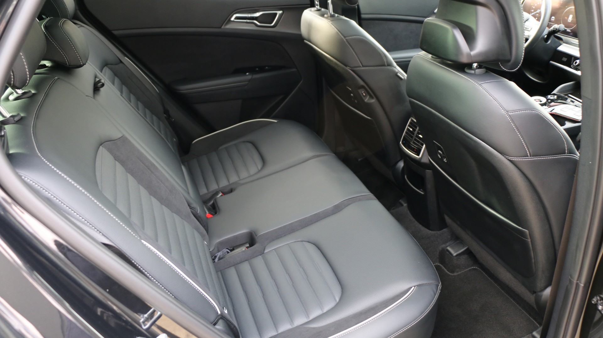 KIA Sportage 1.6T HEV GT-image-22