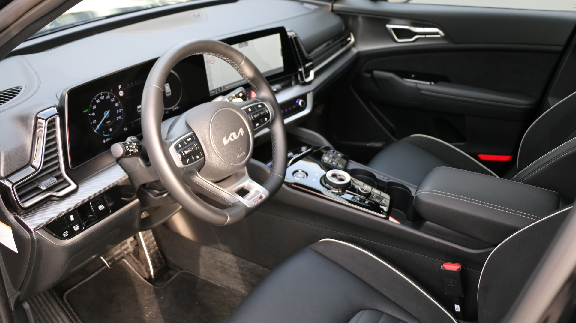 KIA Sportage 1.6T HEV GT-image-16
