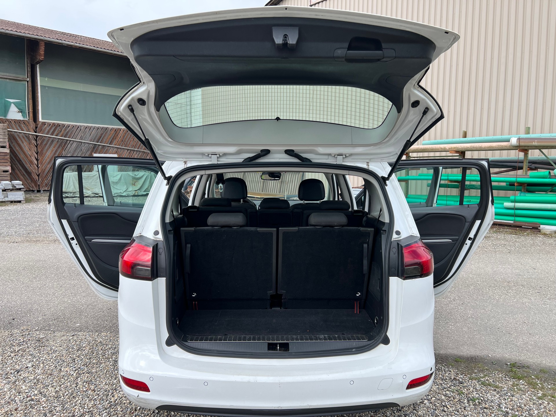 OPEL Zafira Tourer 1.4i 16V Turbo Sport-image-9