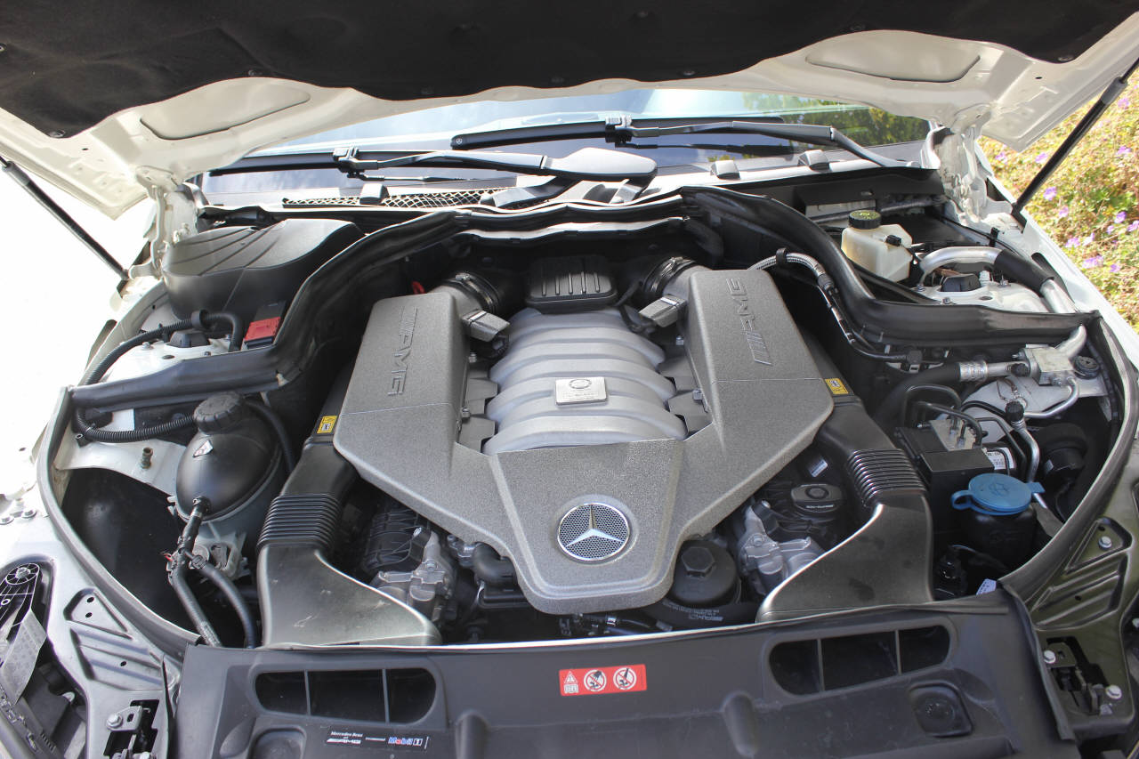 MERCEDES-BENZ C 63 V8 AMG Kombi-image-10
