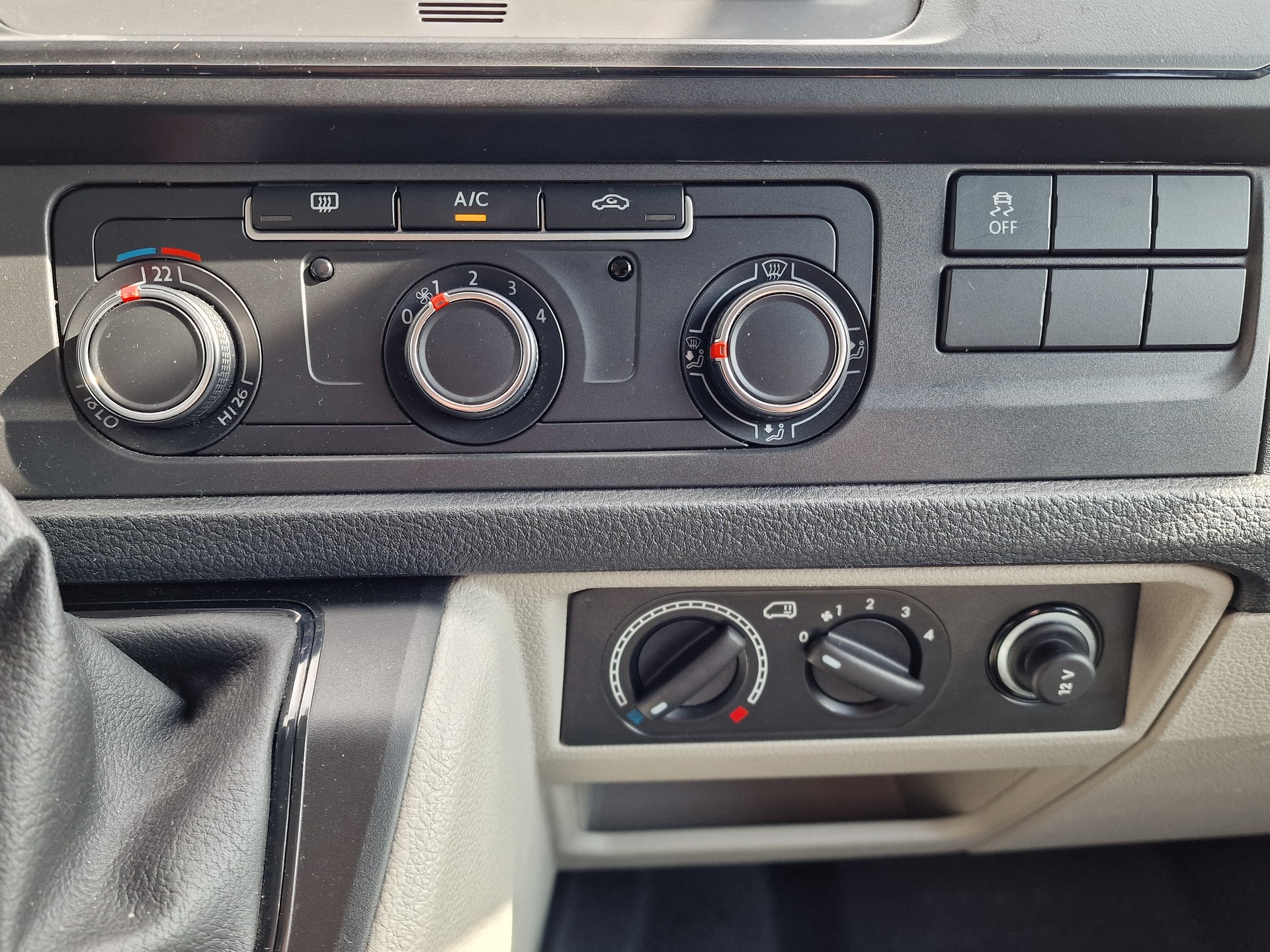 VW T6 2.0 TDI 4Motion DSG-image-11