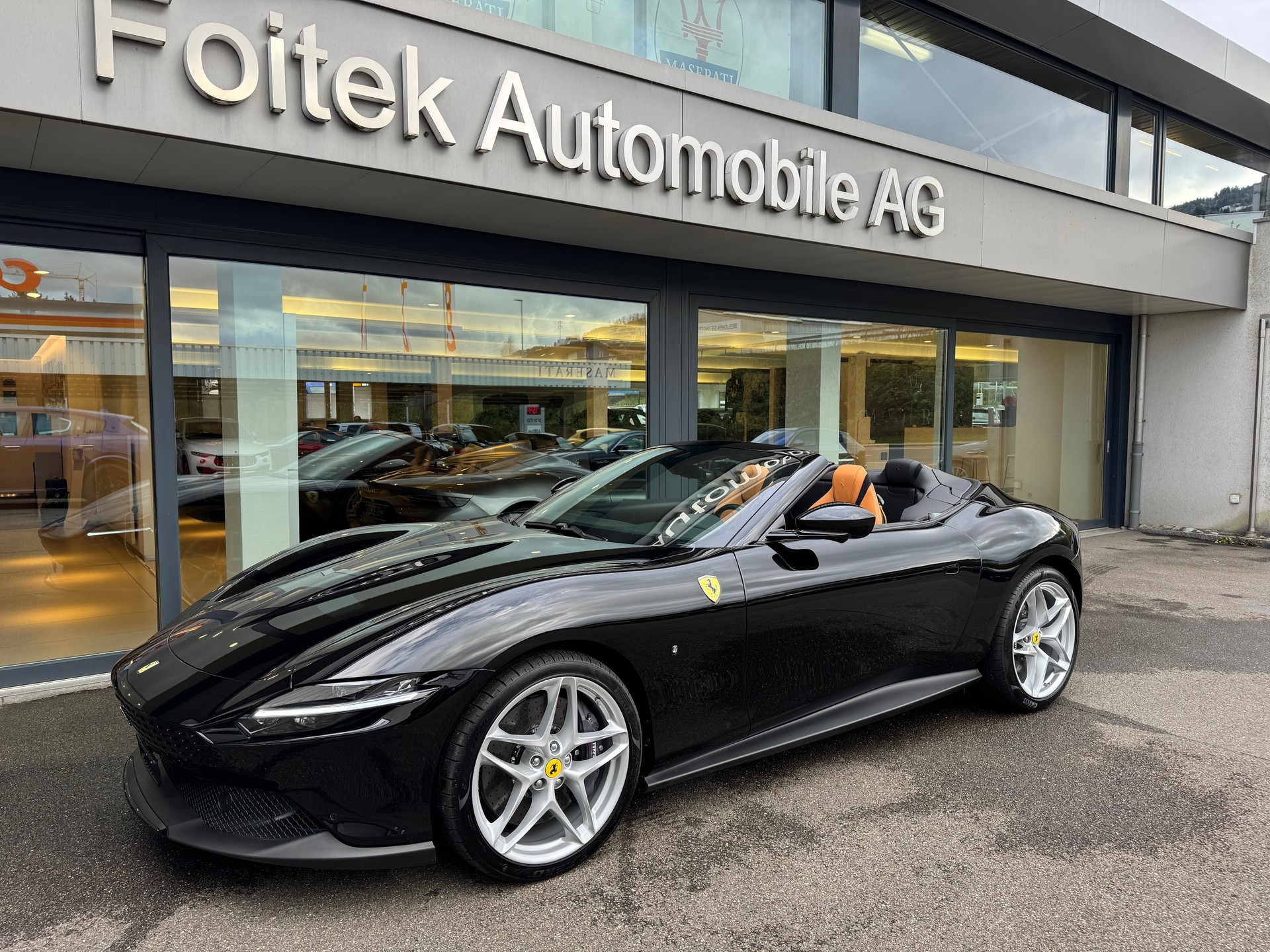 FERRARI Roma 3.9 V8 T Spider-image-9