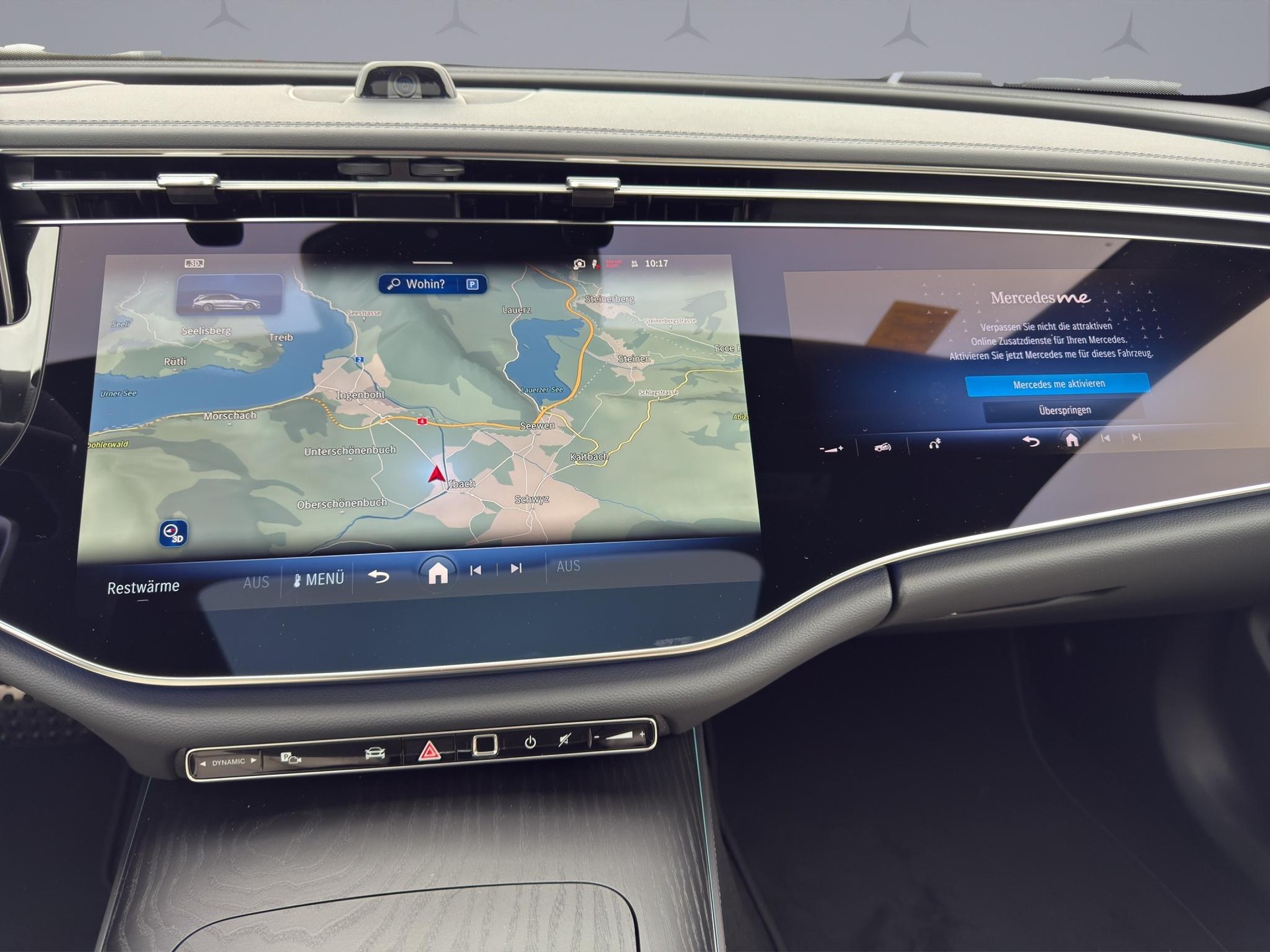MERCEDES-BENZ E 220 d AMG Line 4matic Kombi-image-14