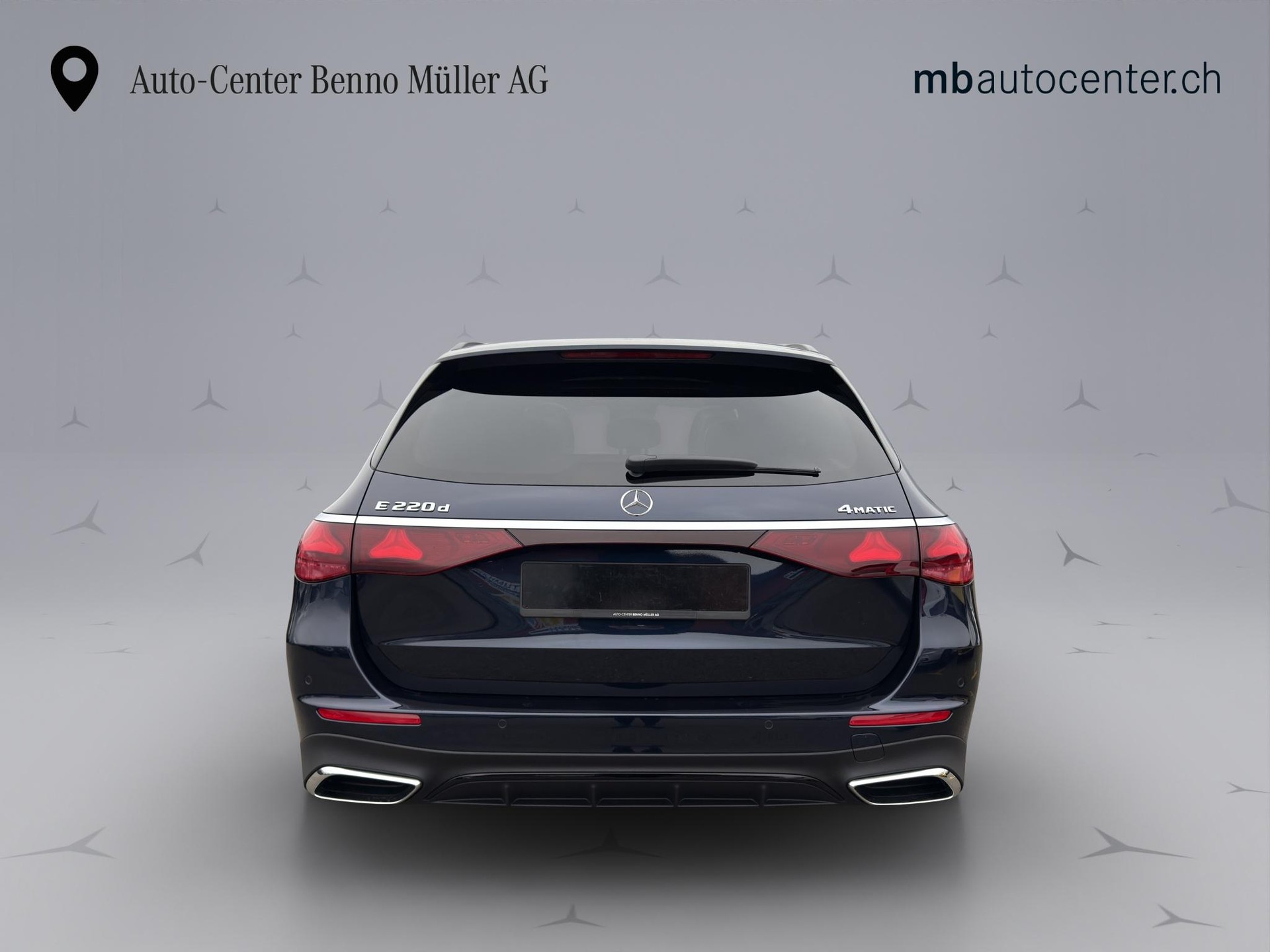 MERCEDES-BENZ E 220 d AMG Line 4matic Kombi-image-3