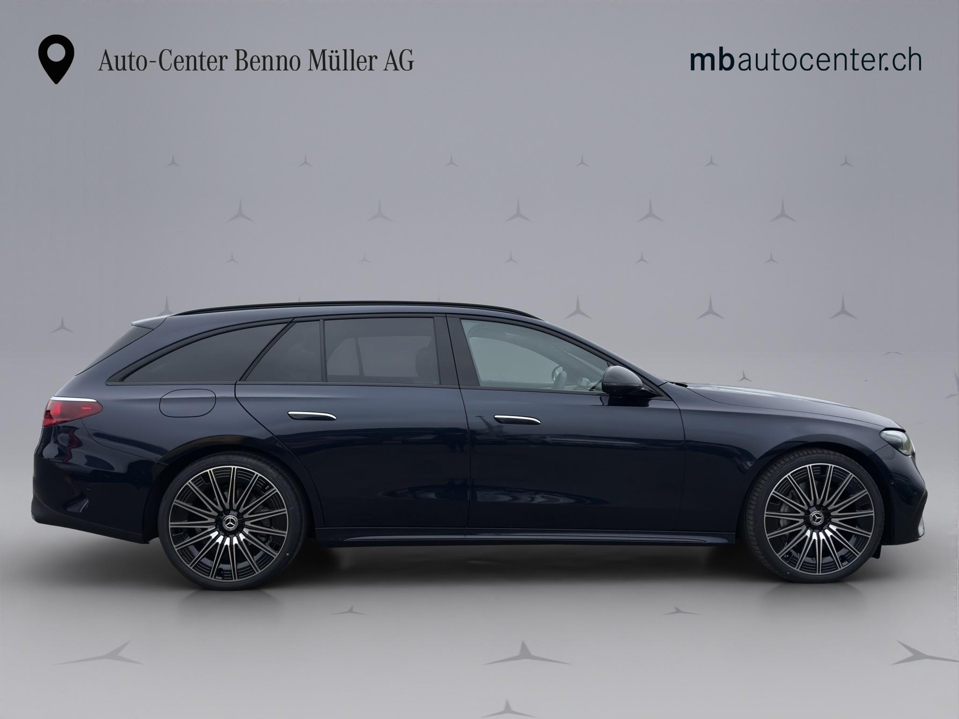 MERCEDES-BENZ E 220 d AMG Line 4matic Kombi-image-5