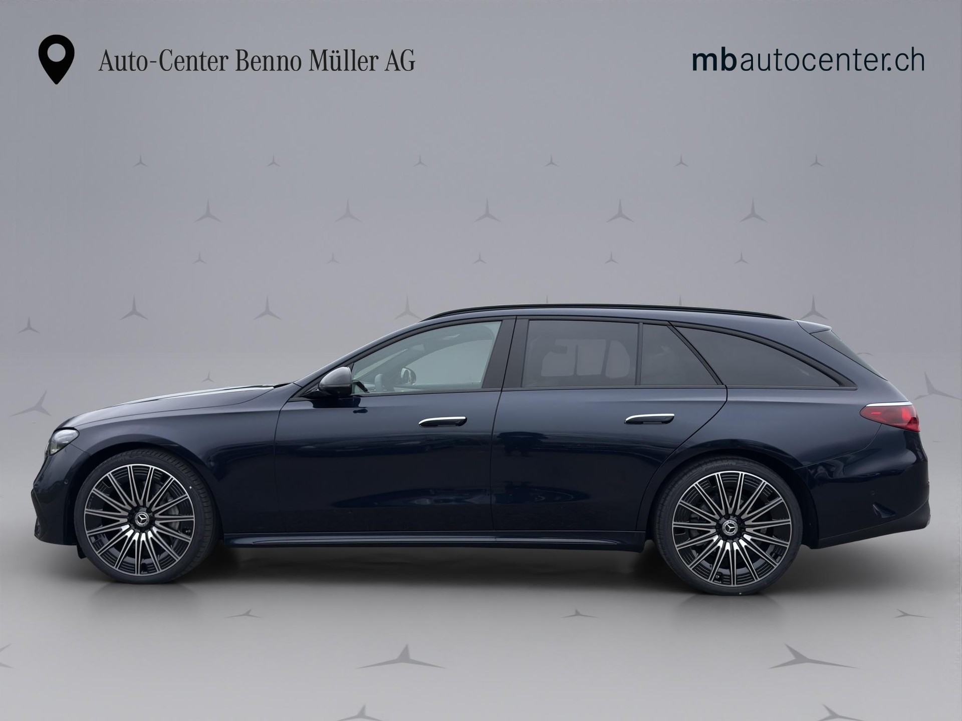 MERCEDES-BENZ E 220 d AMG Line 4matic Kombi-image-1