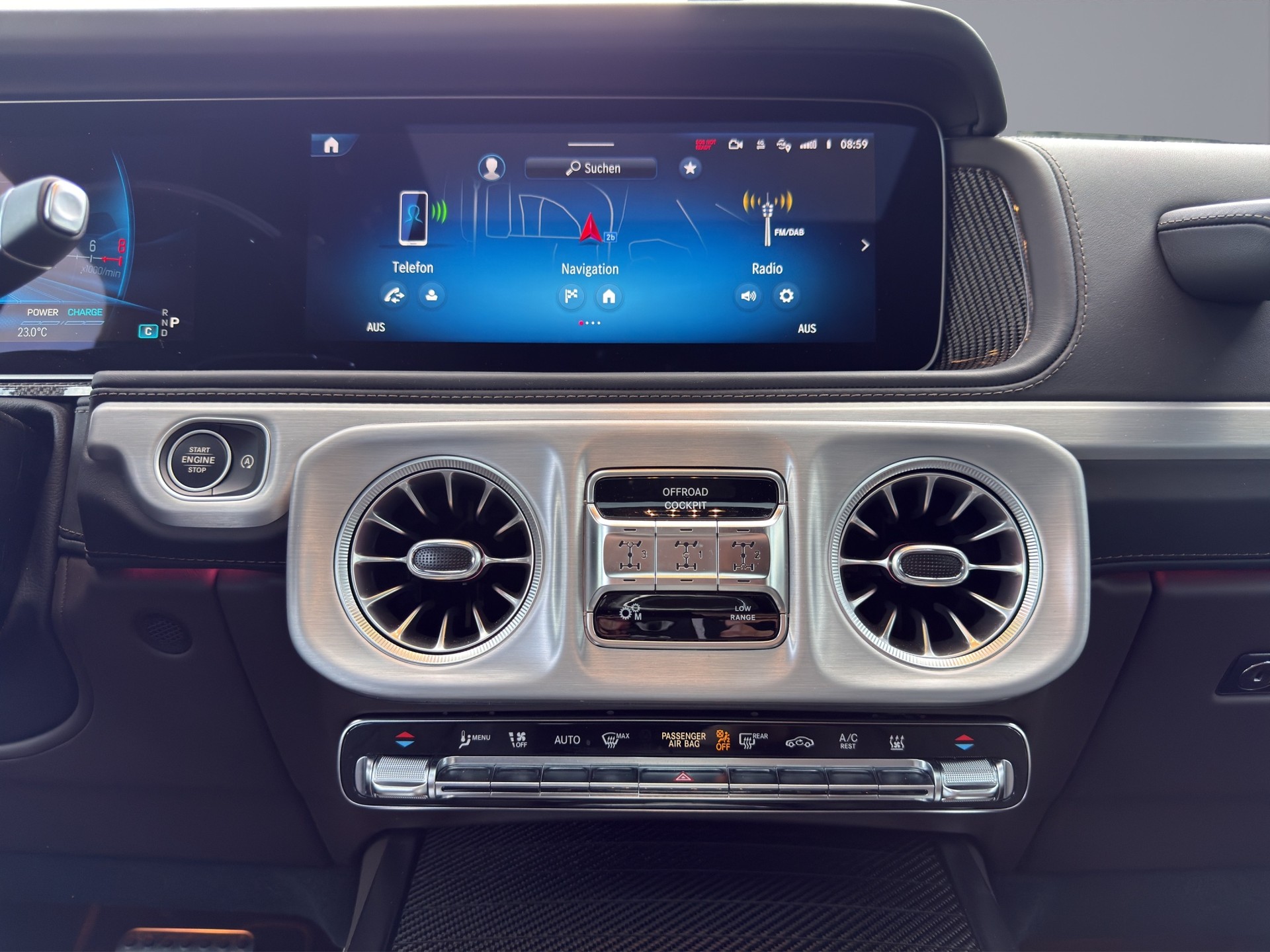 MERCEDES-BENZ G 63 AMG-image-12