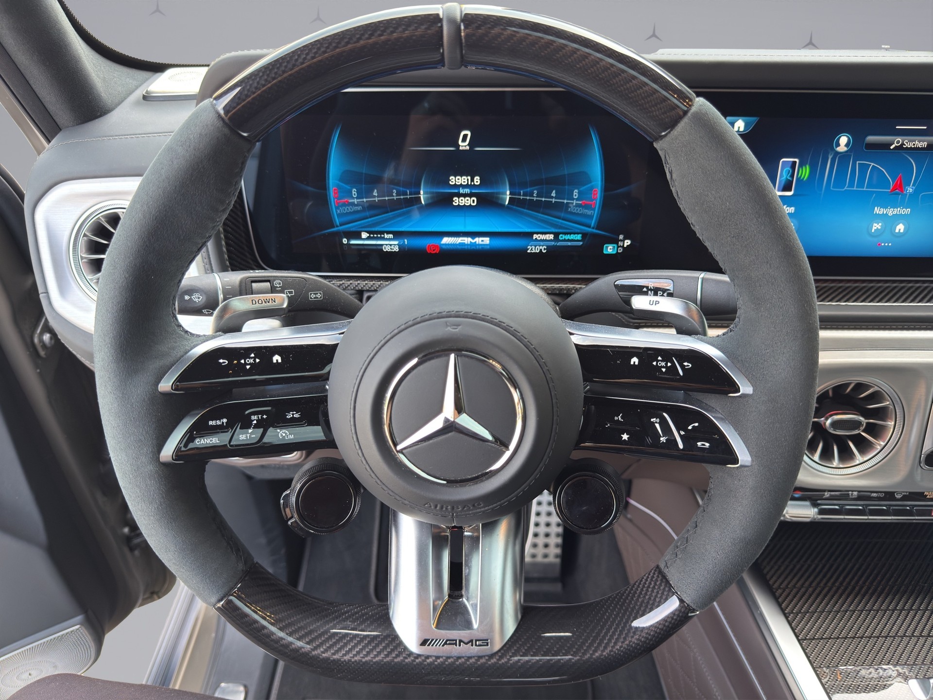 MERCEDES-BENZ G 63 AMG-image-8