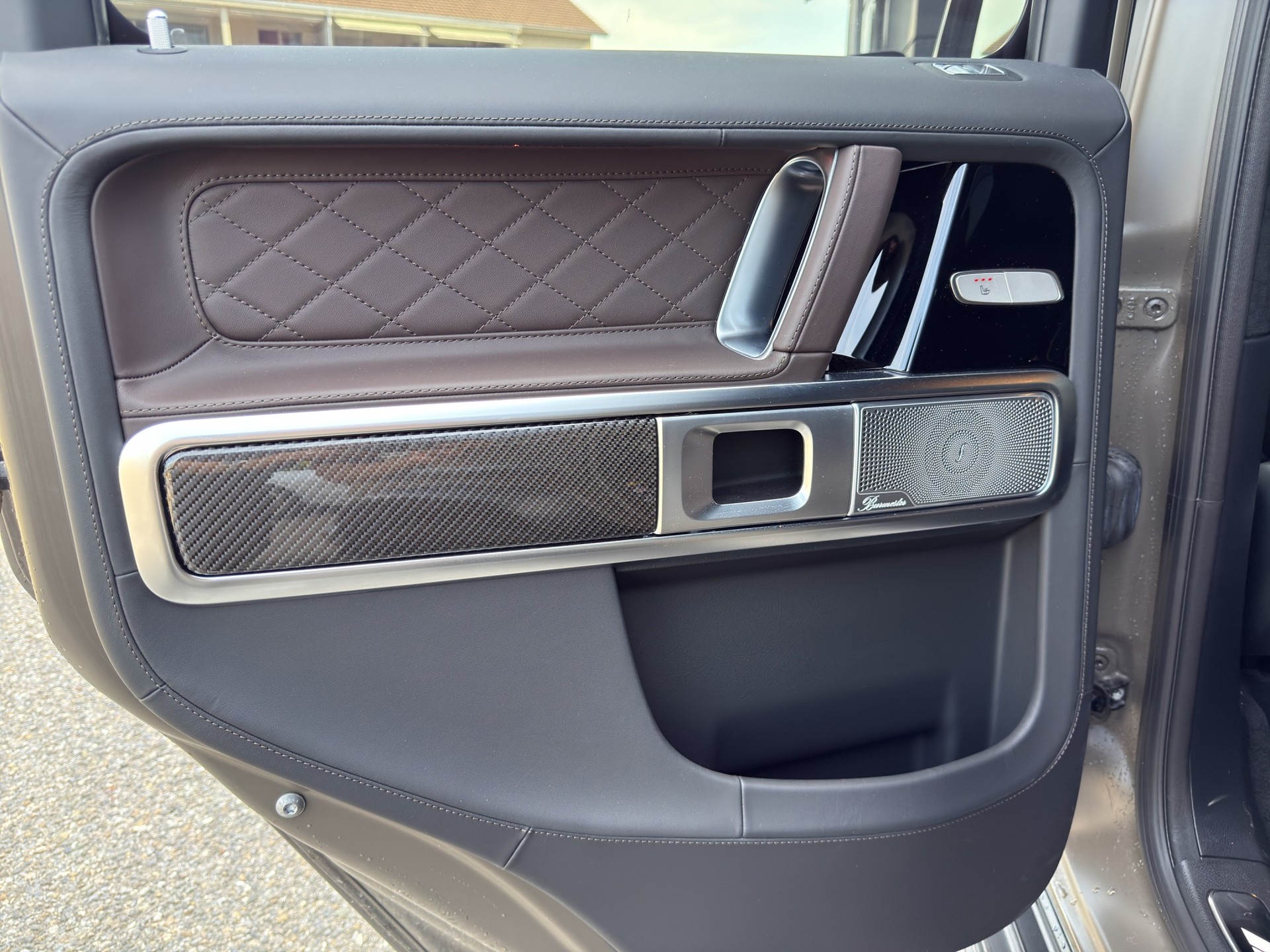 MERCEDES-BENZ G 63 AMG-image-18