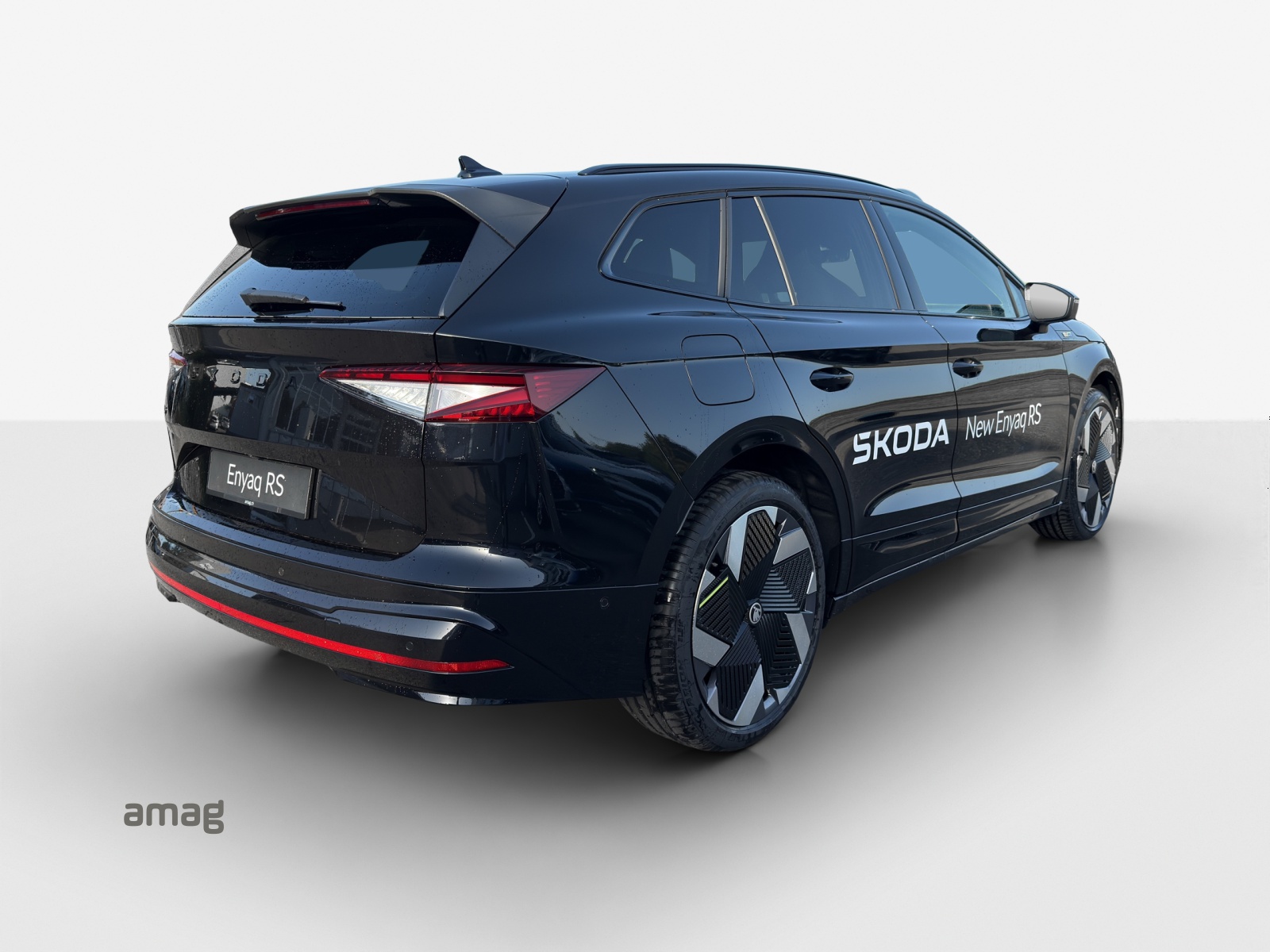 SKODA Enyaq 4x4 RS-image-4