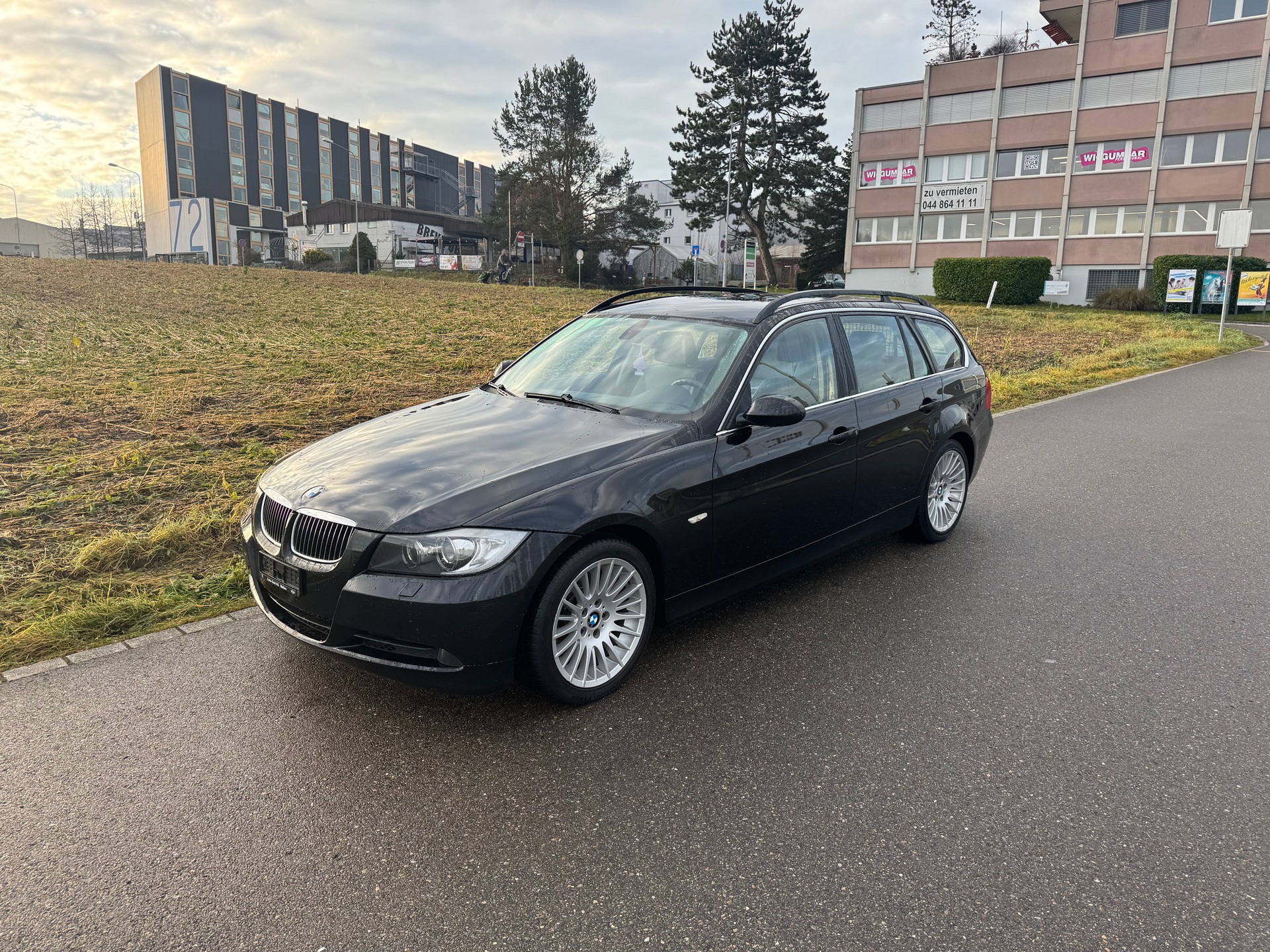 BMW 325xi Touring more4you-image-0