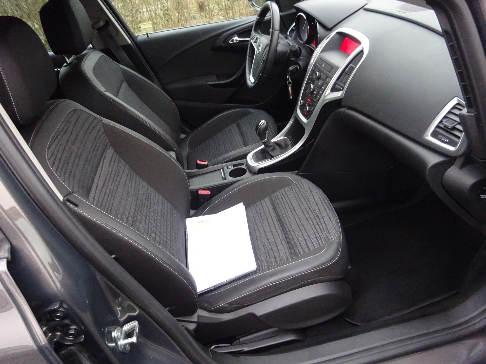 OPEL Astra 1.4i 16V Turbo Active Edition - SERVICE GEMACHT-image-8