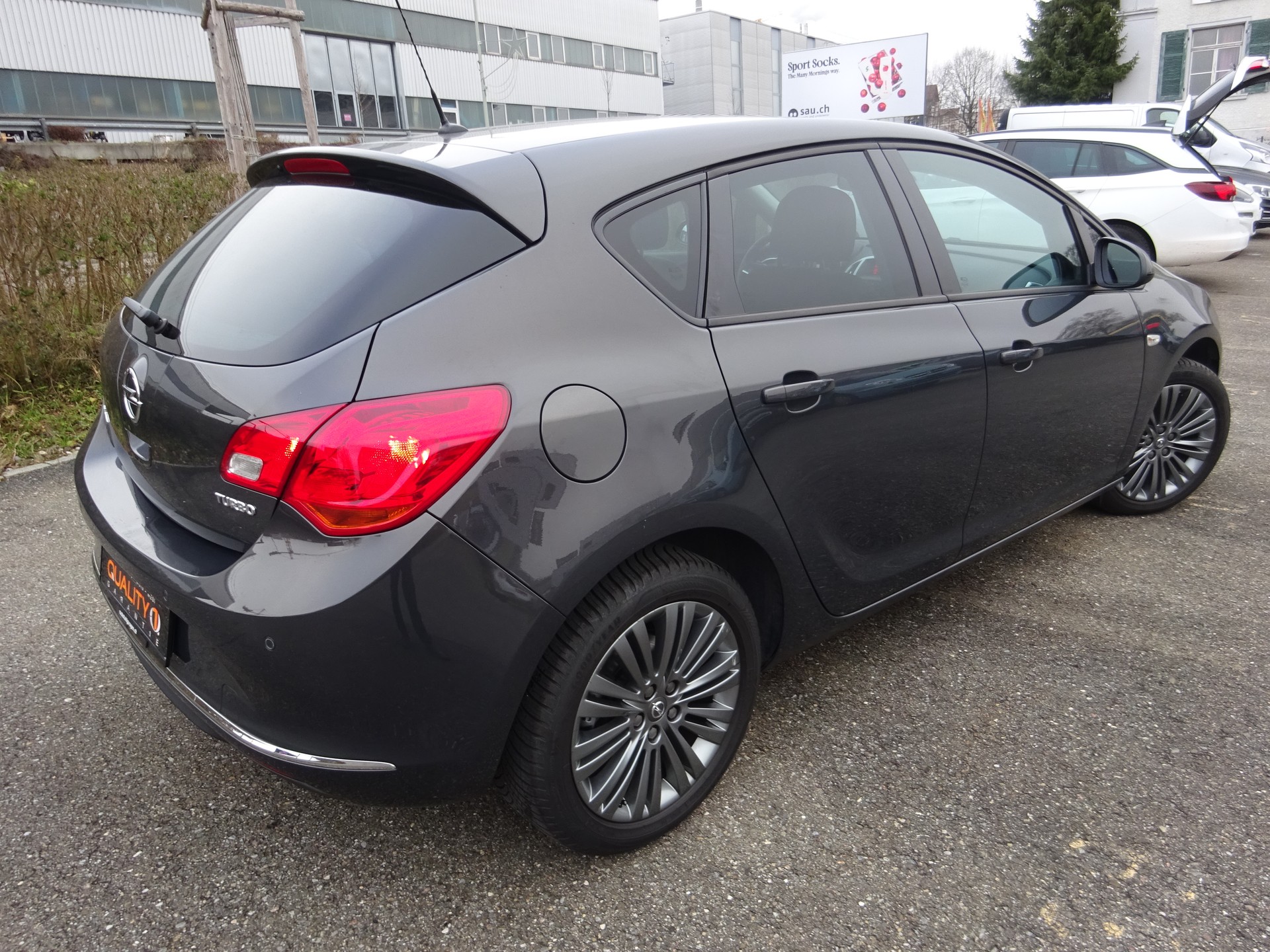 OPEL Astra 1.4i 16V Turbo Active Edition - SERVICE GEMACHT-image-1