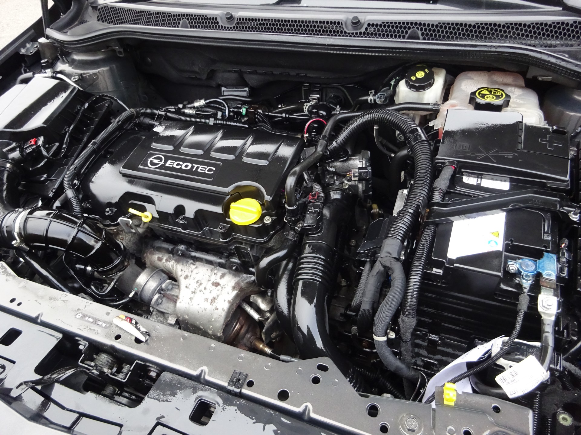 OPEL Astra 1.4i 16V Turbo Active Edition - SERVICE GEMACHT-image-15