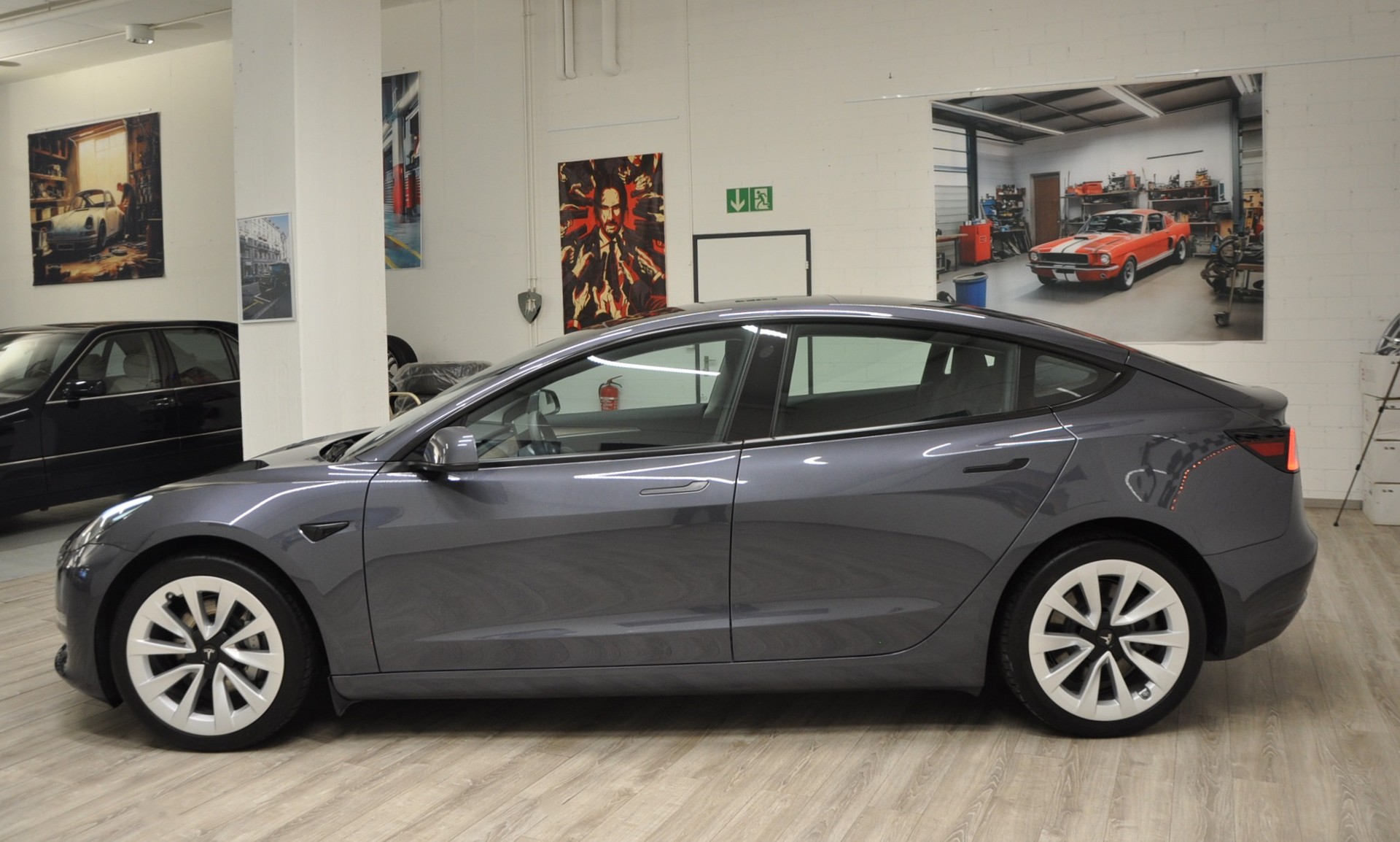 TESLA Model 3 Long Range Dual Motor AWD-image-2