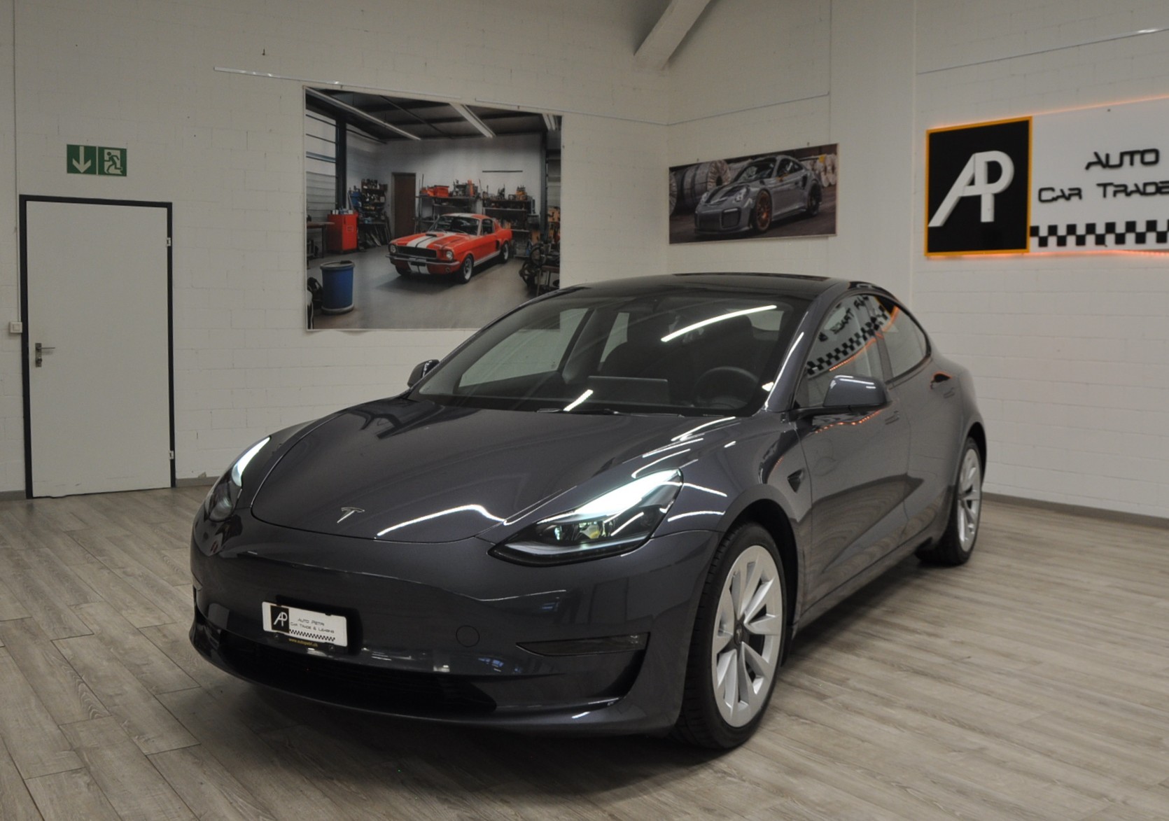 TESLA Model 3 Long Range Dual Motor AWD-image-7