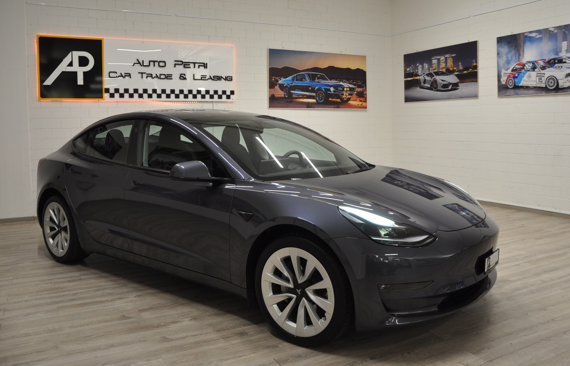 TESLA Model 3 Long Range Dual Motor AWD-image-5