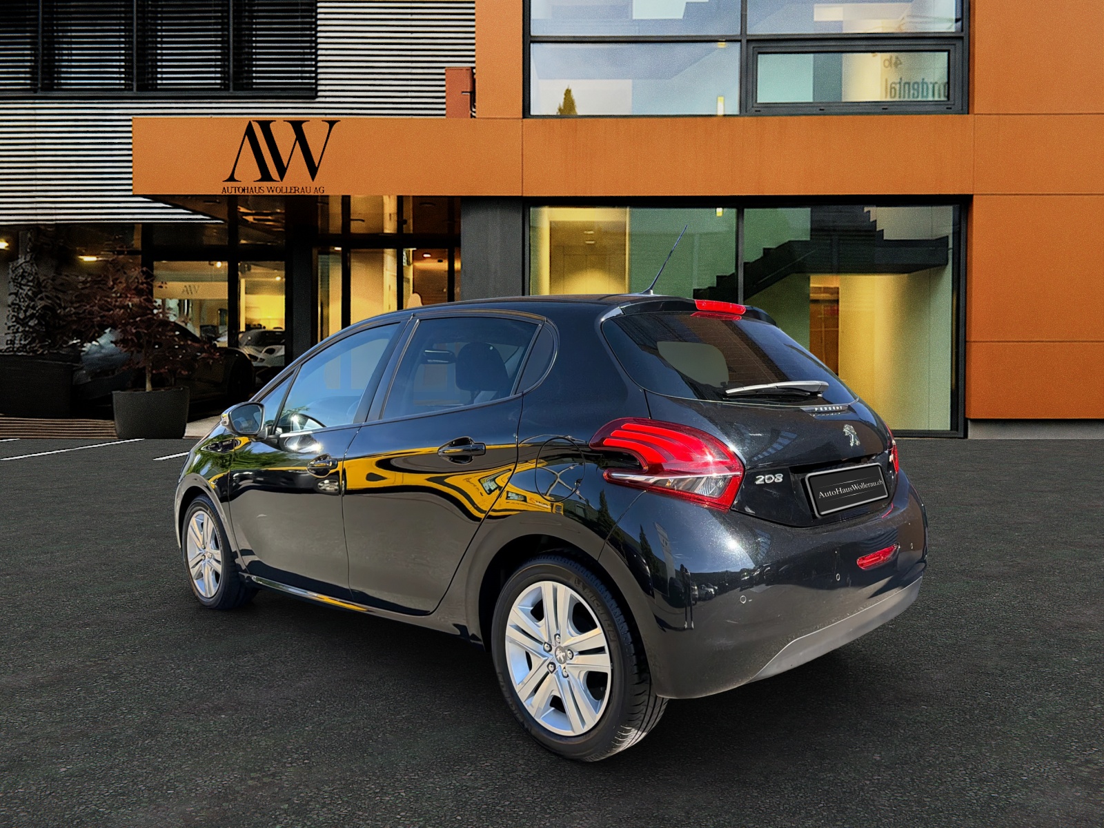 PEUGEOT 208 1.2 PureTech Signature S/S-image-3