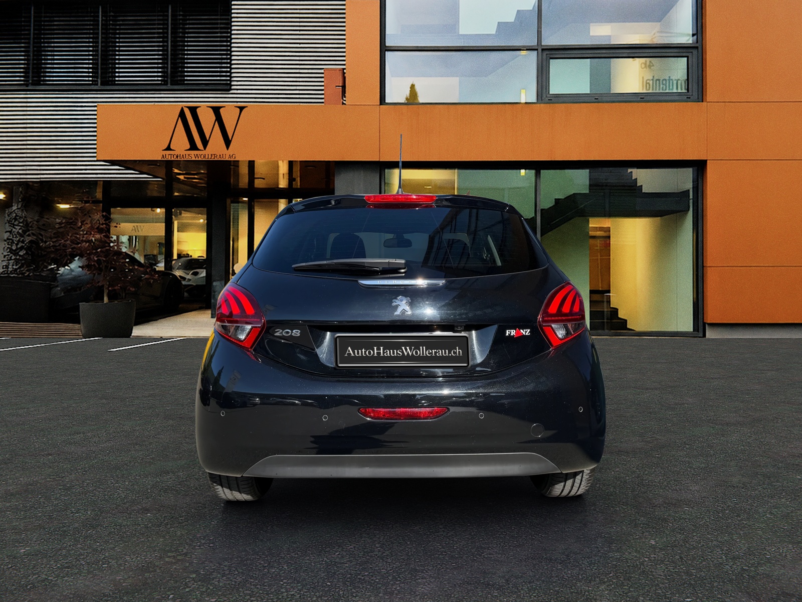 PEUGEOT 208 1.2 PureTech Signature S/S-image-4