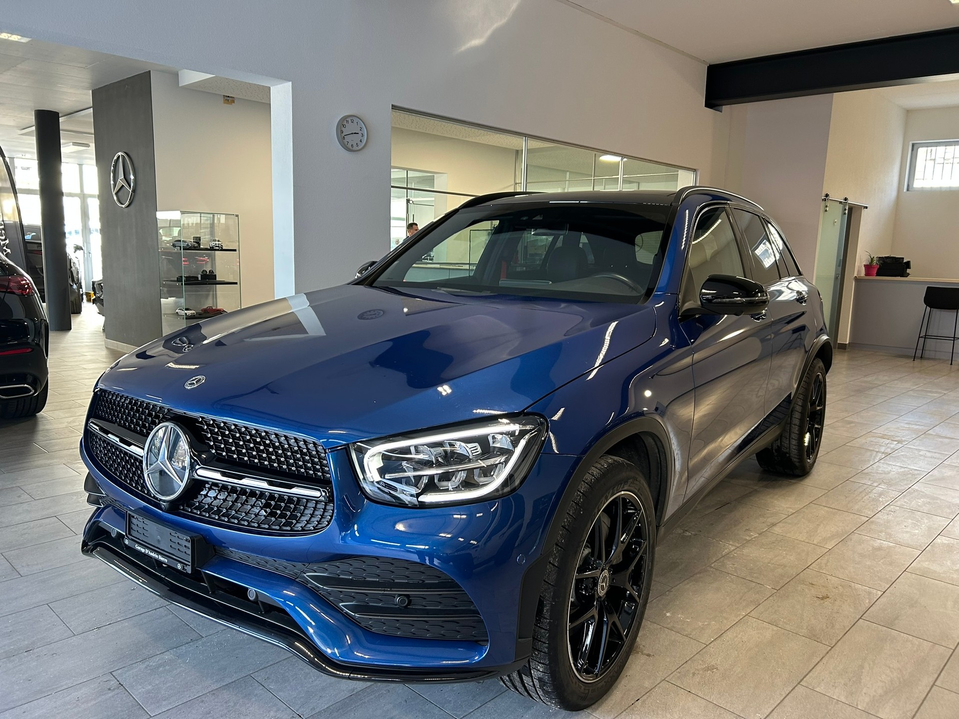 MERCEDES-BENZ GLC 300 e AMG Line Plus 4Matic 9G-Tronic-image-1