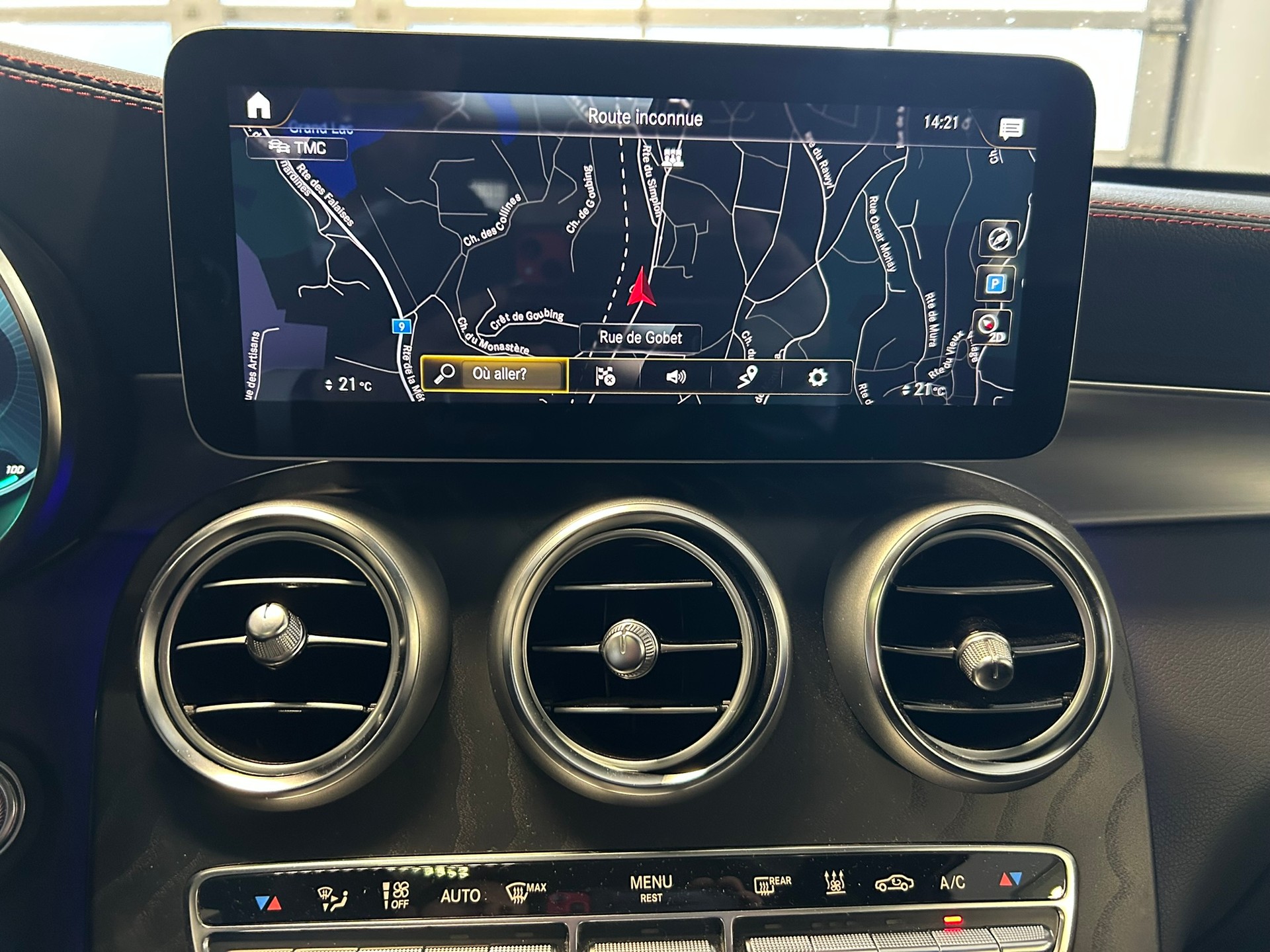 MERCEDES-BENZ GLC 300 e AMG Line Plus 4Matic 9G-Tronic-image-16
