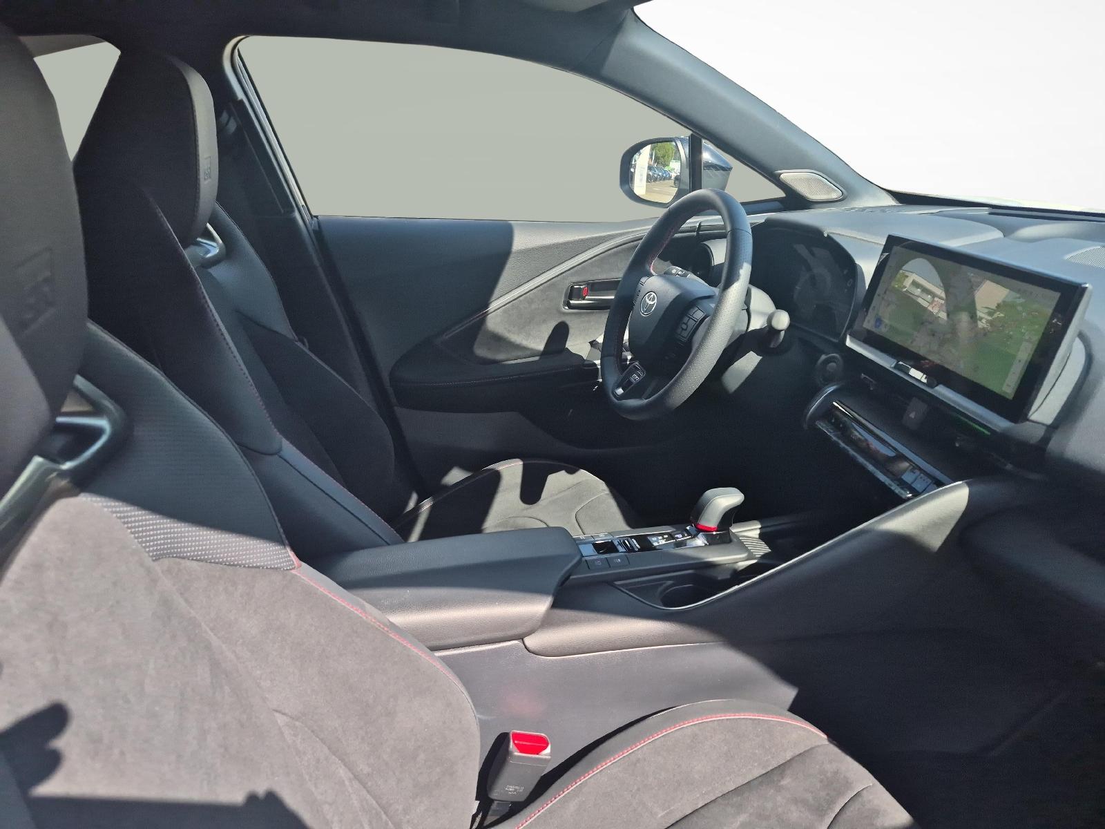 TOYOTA C-HR 2.0 PHEV GR Sport-image-10