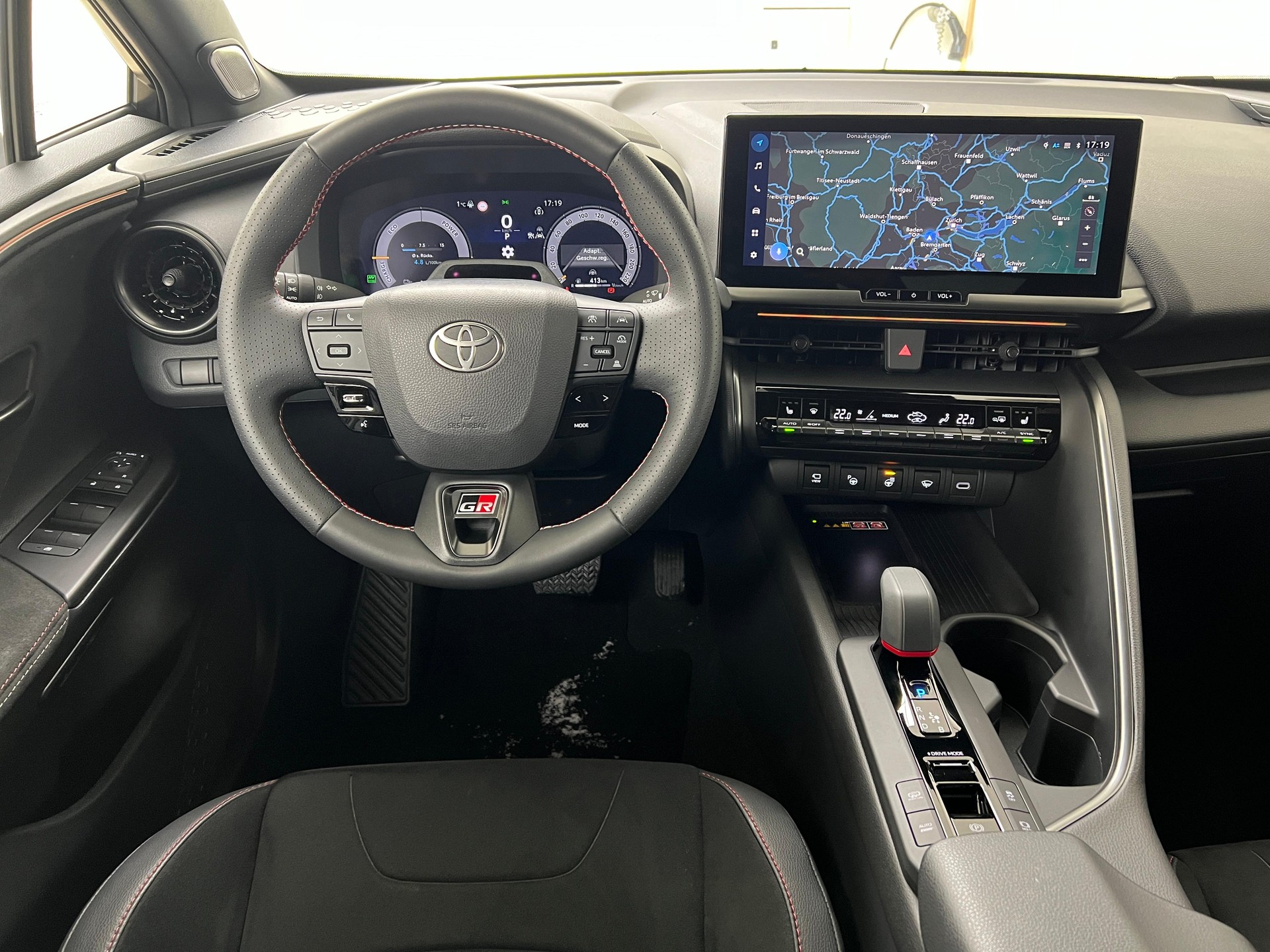 TOYOTA C-HR 2.0 PHEV GR Sport / Jetzt mit attraktivem 1.99% Leasing-image-10