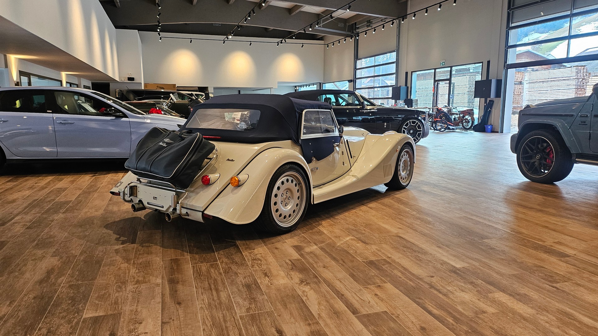 MORGAN Plus Six 3.0 Automatik-image-8