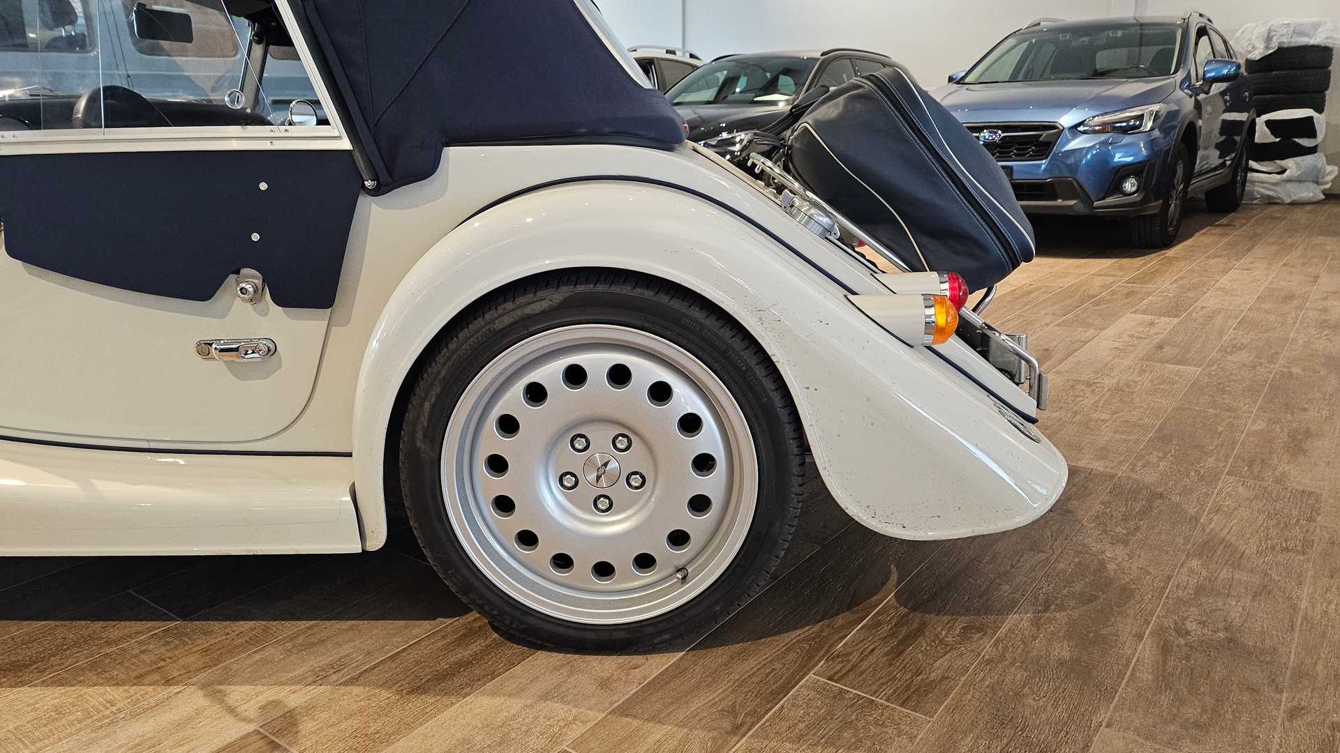 MORGAN Plus Six 3.0 Automatik-image-16